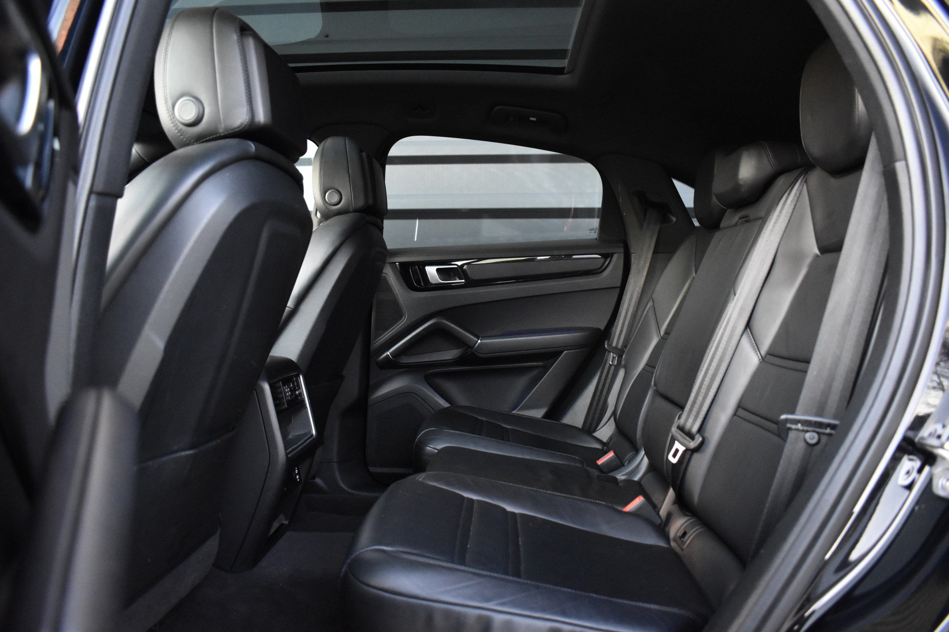 Foto van Porsche Cayenne E-hybrid