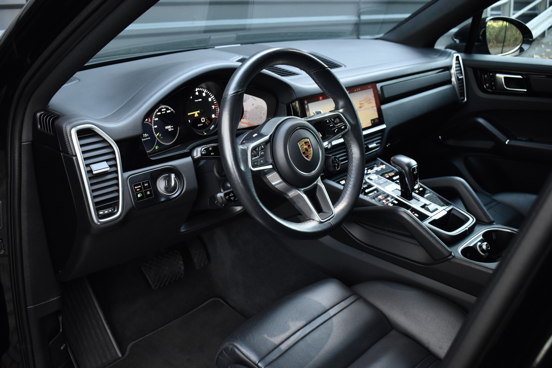 Foto van Porsche Cayenne E-hybrid