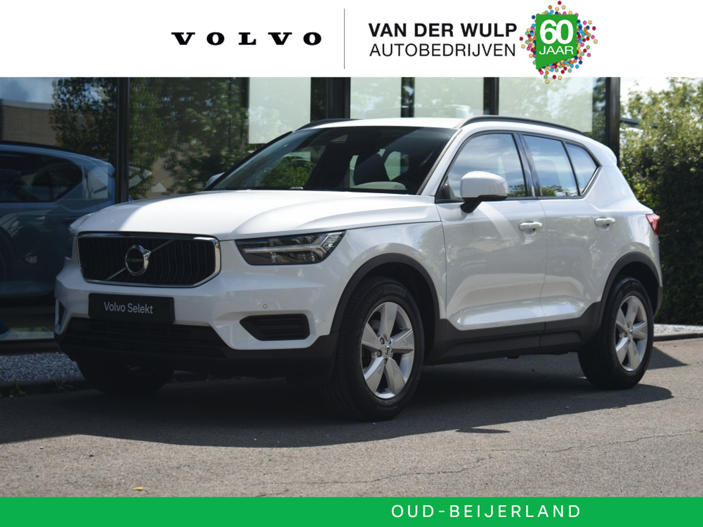 Volvo XC40 T2 129pk Aut. Momentum Core | Trekhaak | Camera | Carplay 2020 - voorkant