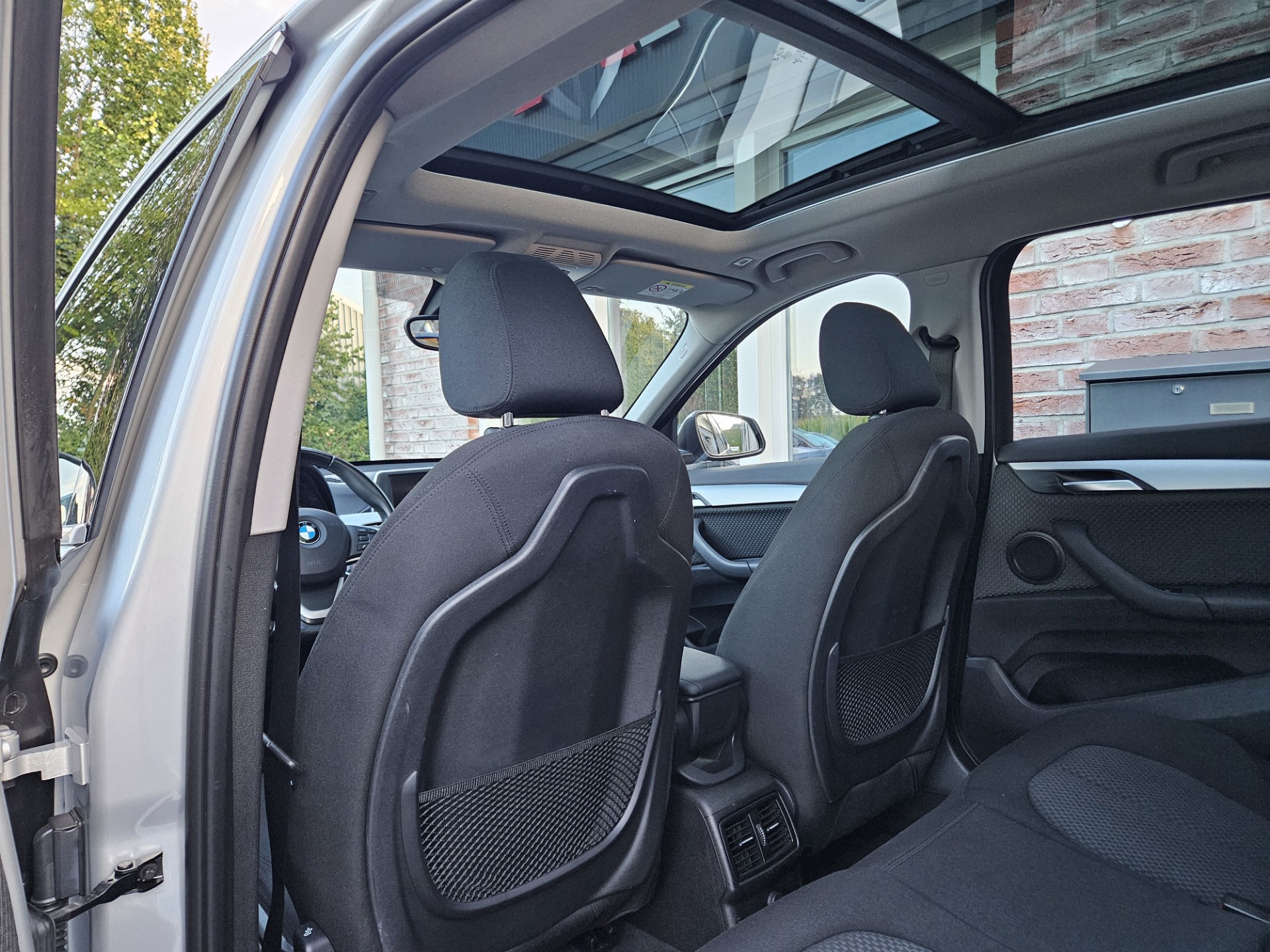 Foto van BMW X1 Xdrive20i