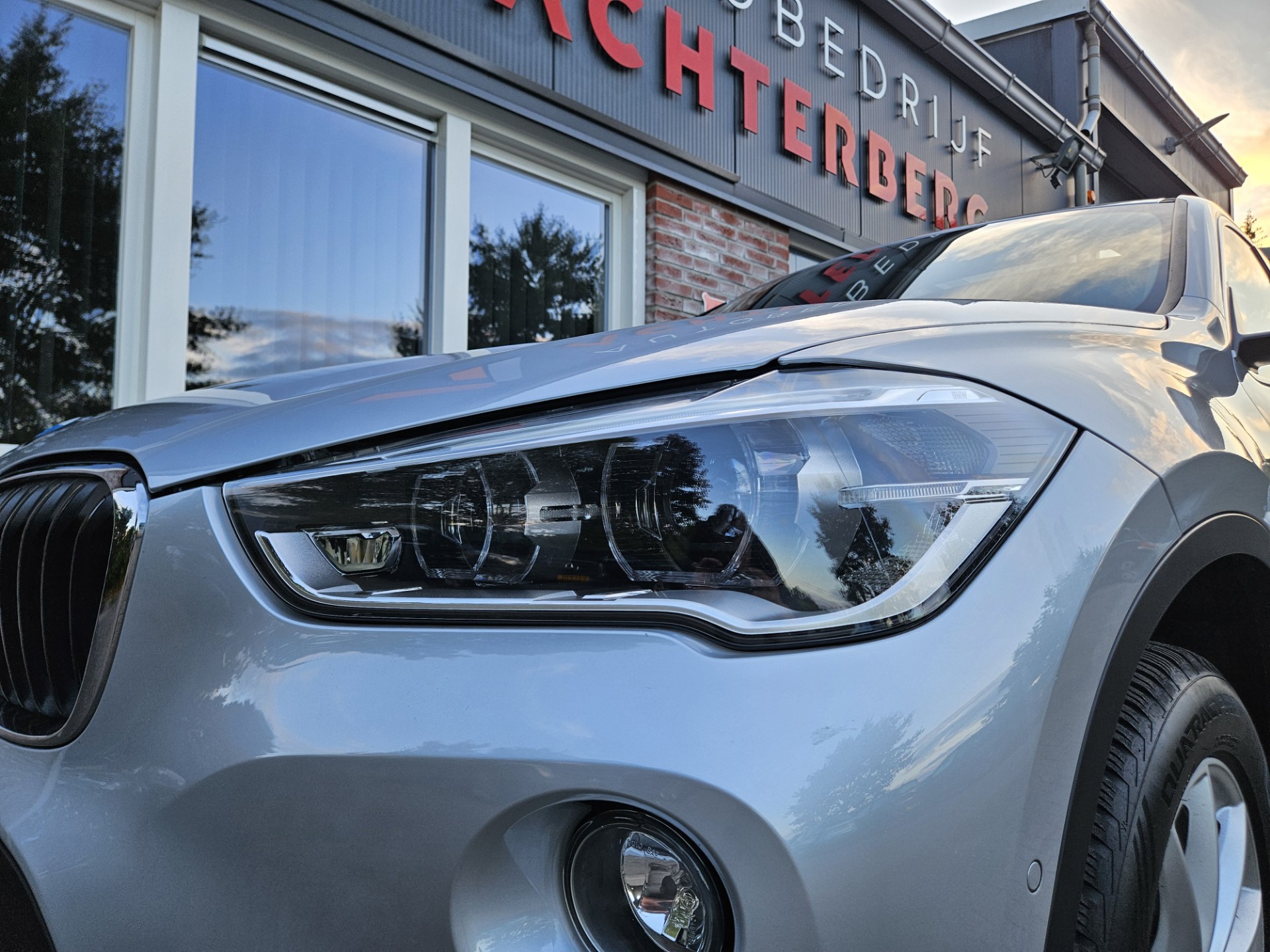 Foto van BMW X1 Xdrive20i