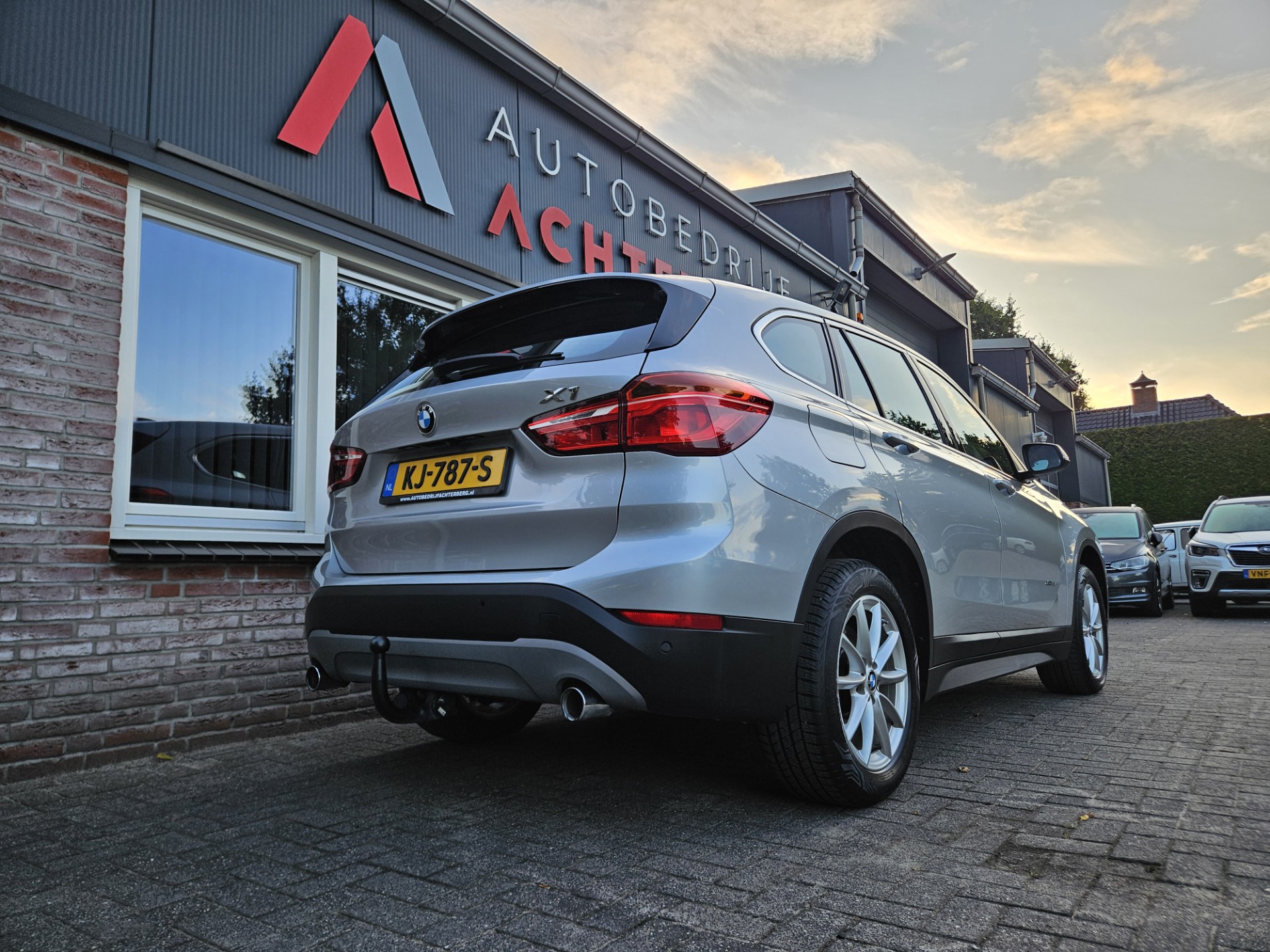 Foto van BMW X1 Xdrive20i