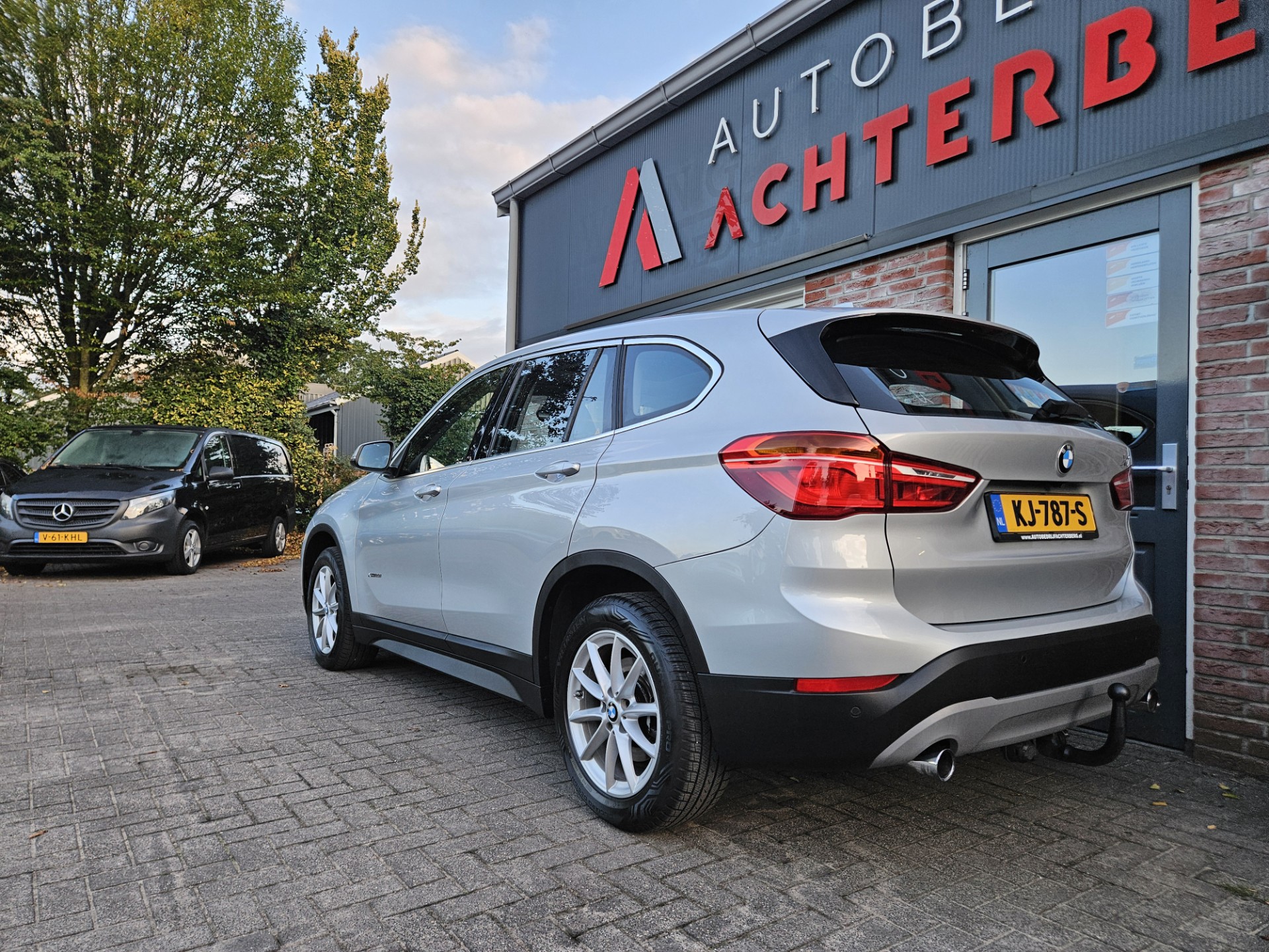 Foto van BMW X1 Xdrive20i