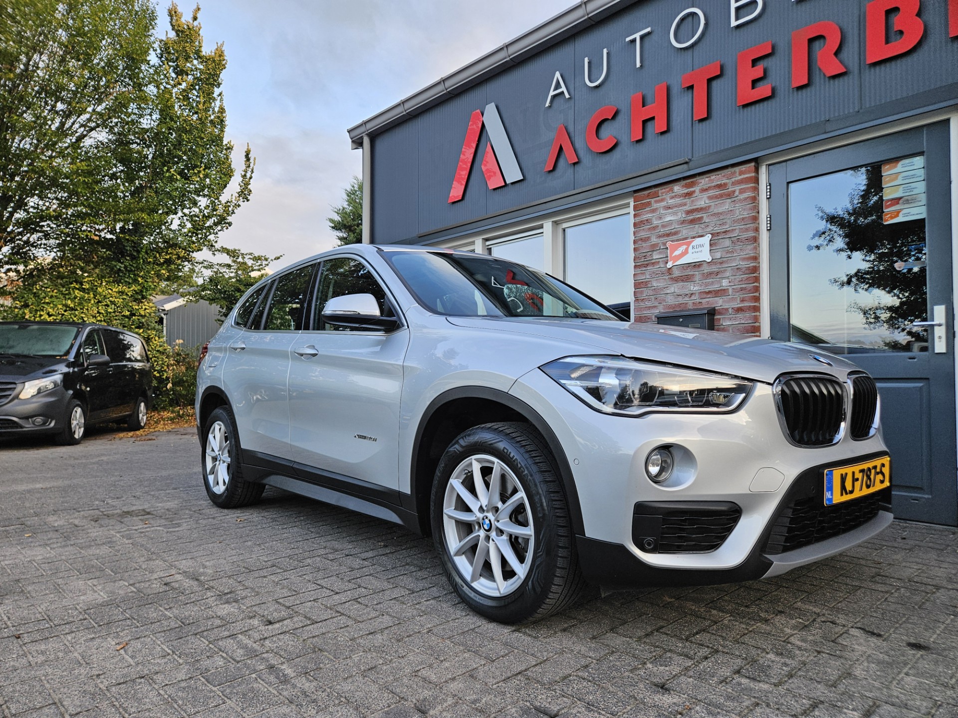 Foto van BMW X1 Xdrive20i