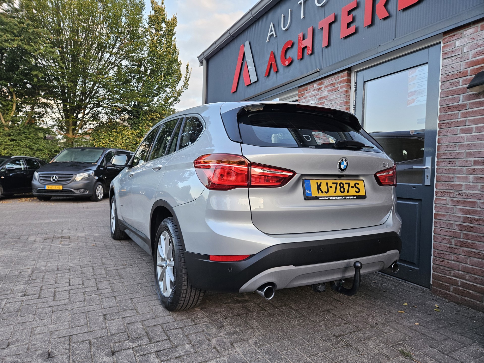 Foto van BMW X1 Xdrive20i