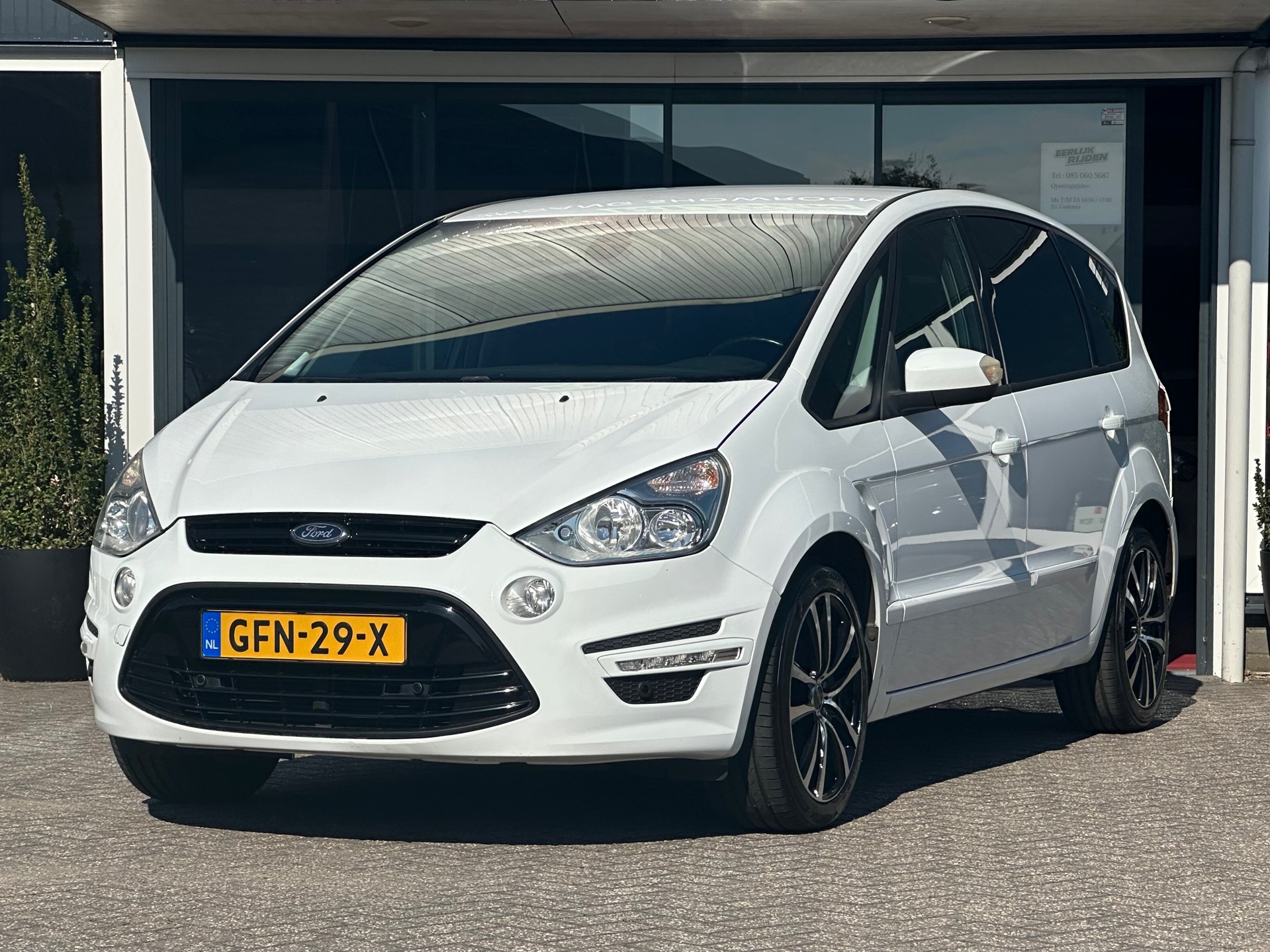 Foto van Ford S-max
