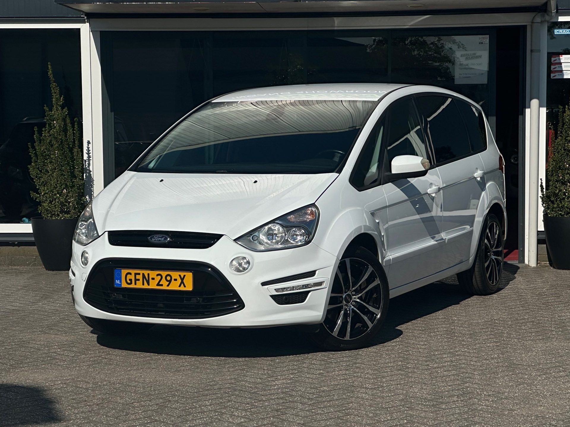 Foto van Ford S-max