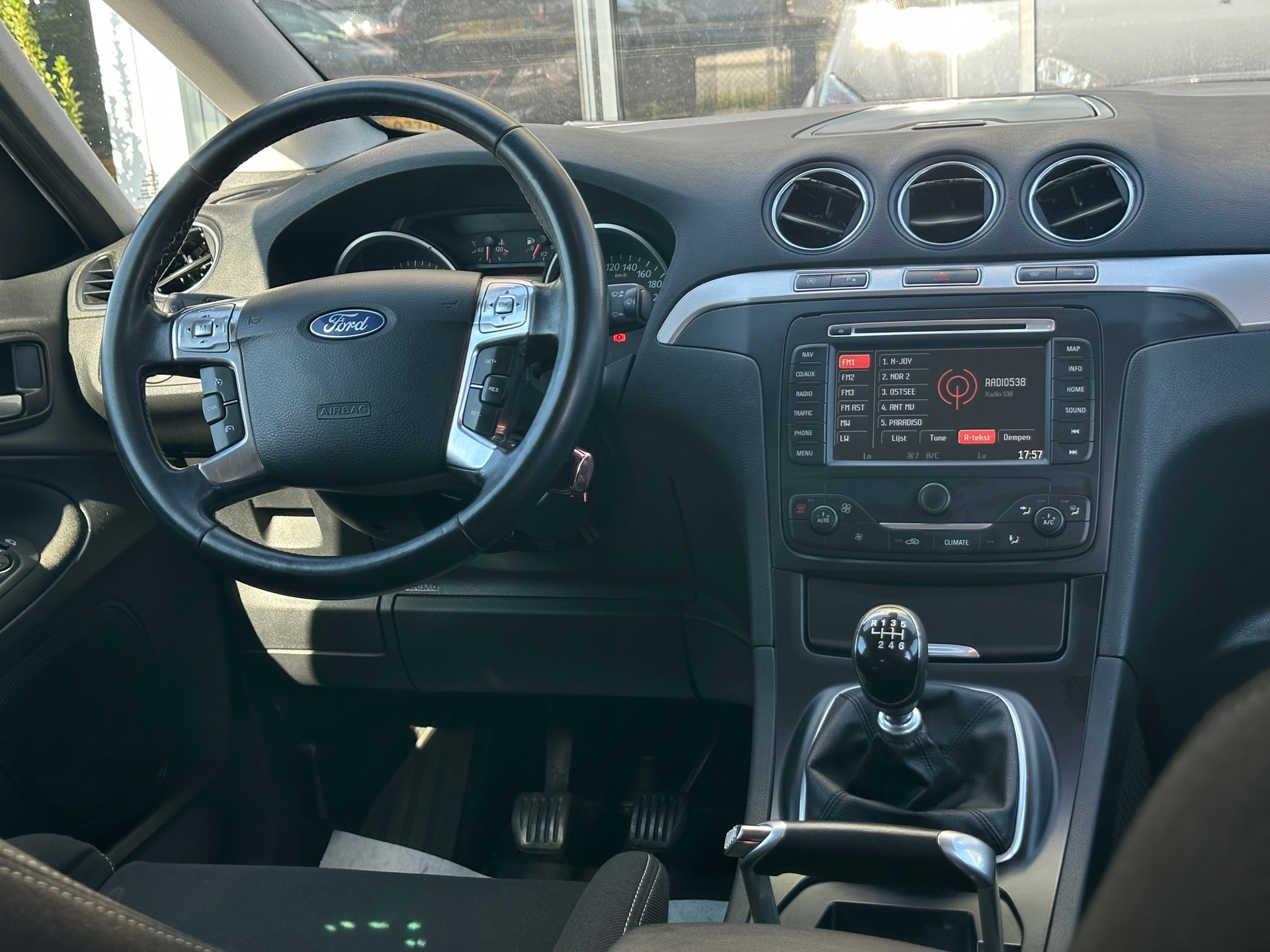 Foto van Ford S-max