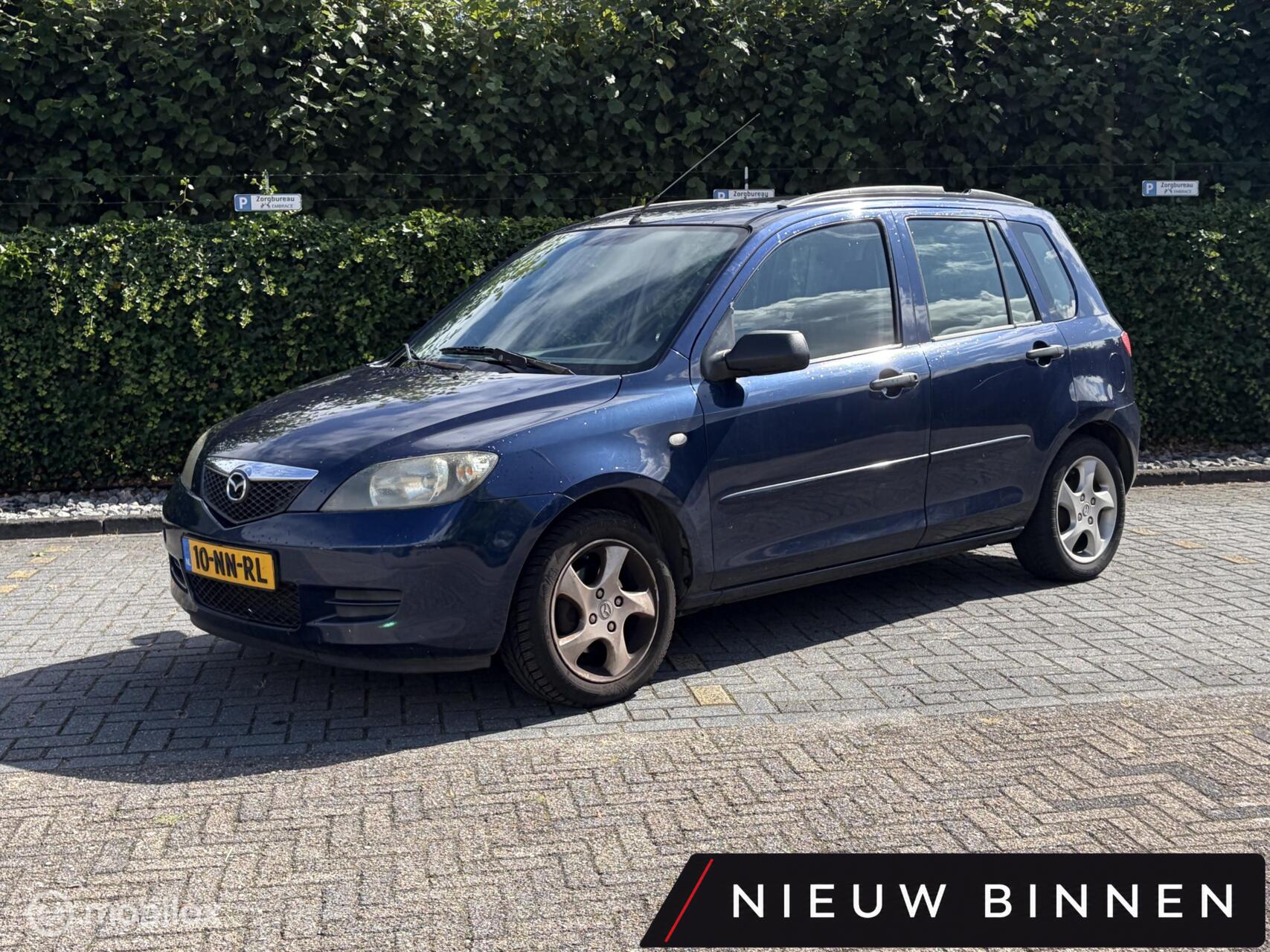 Mazda Mazda 2 1.4 Exclusive AUTOMAAT / INRUILKOOPJE / TR.HAAK / 2004 - voorkant