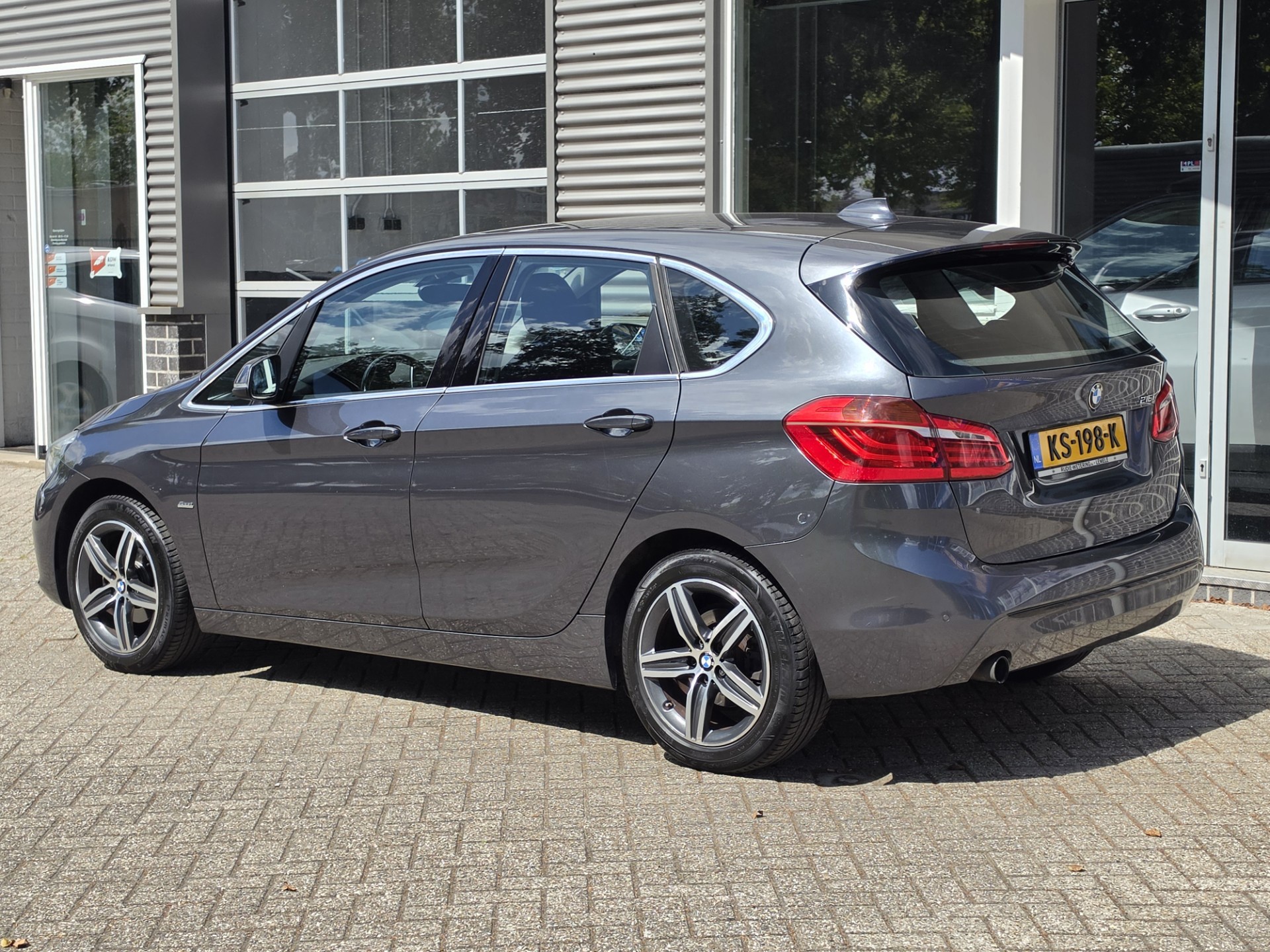 Foto van BMW 216i Active Tourer