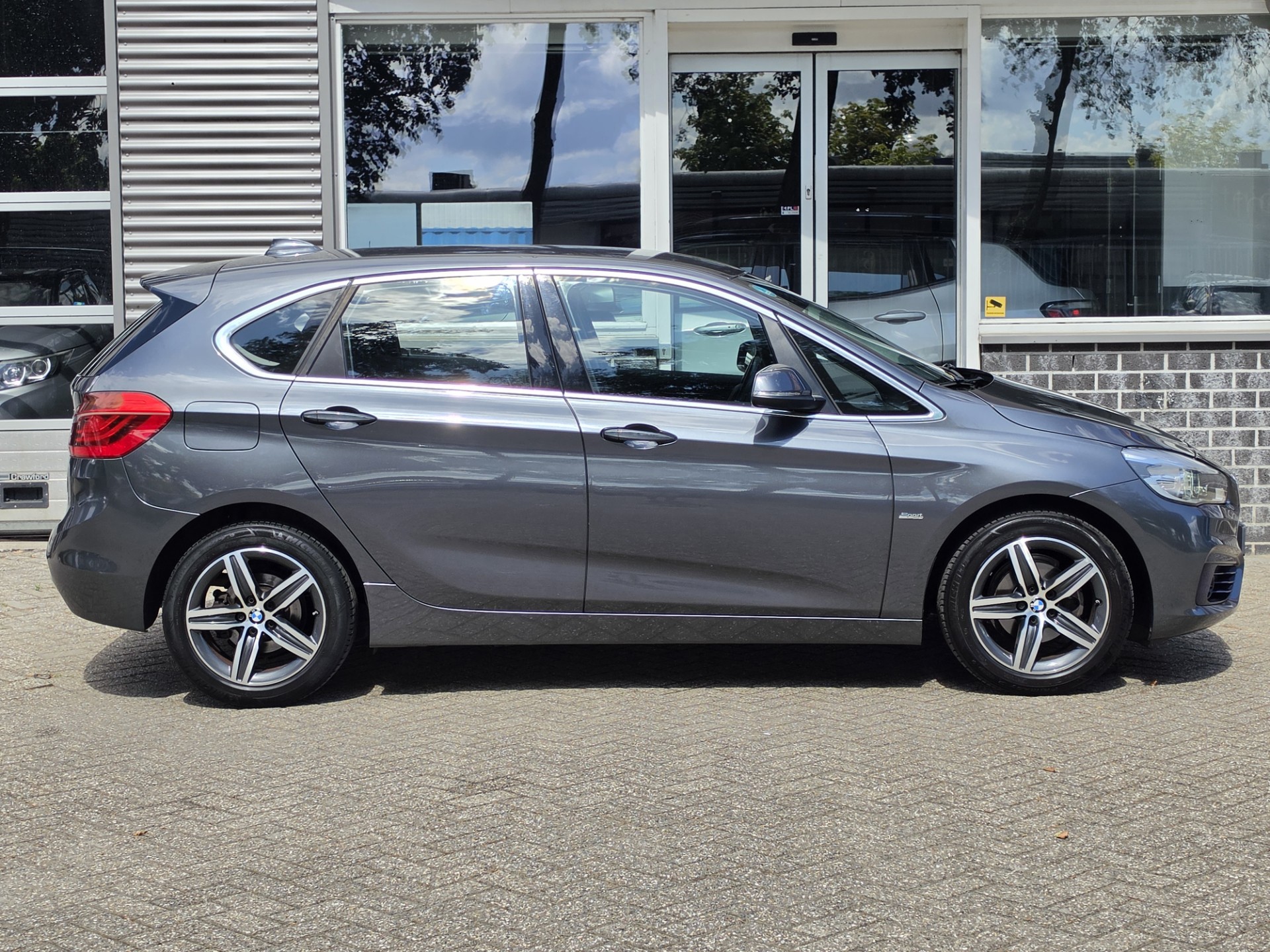 Foto van BMW 216i Active Tourer