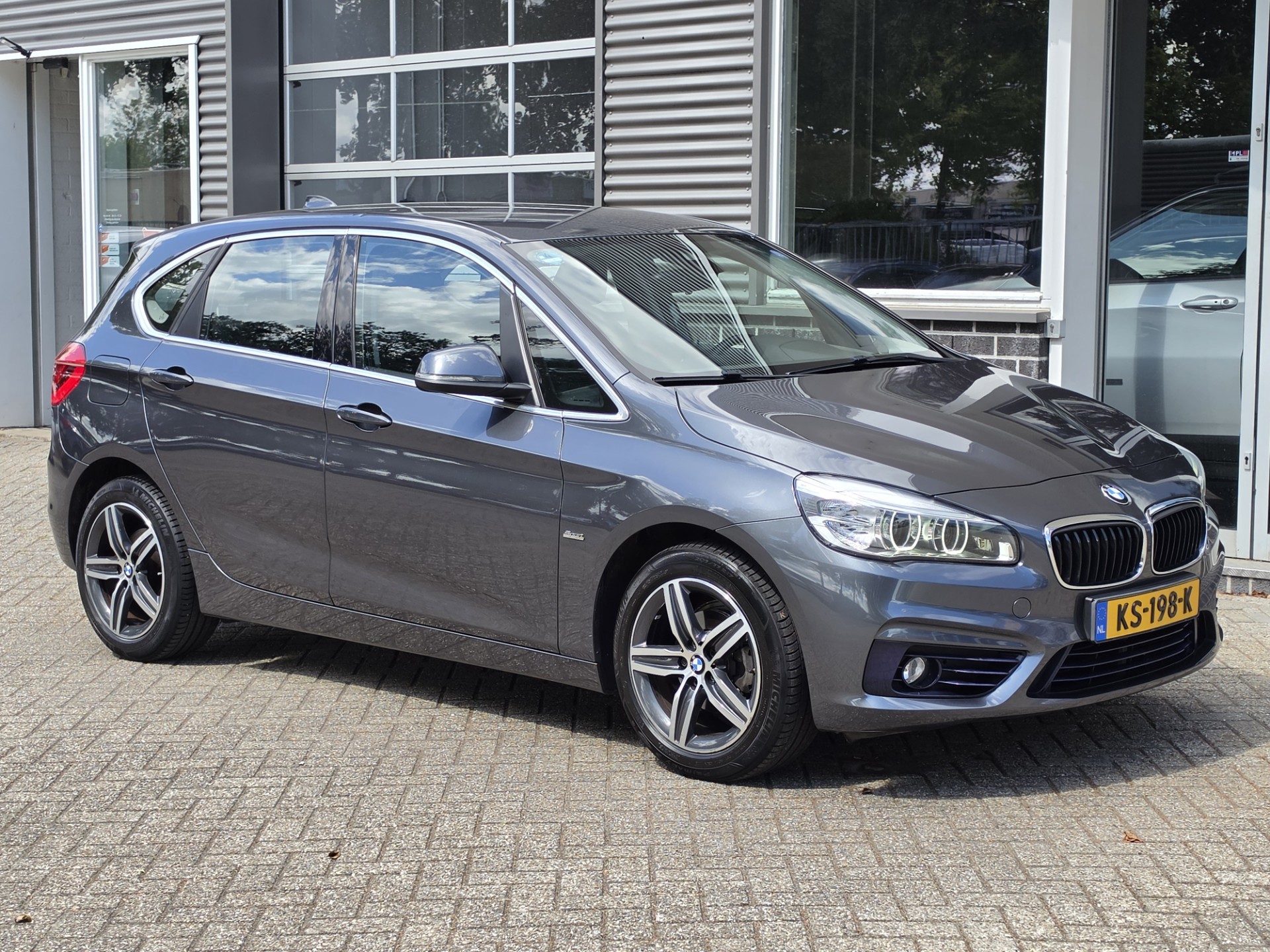 Foto van BMW 216i Active Tourer
