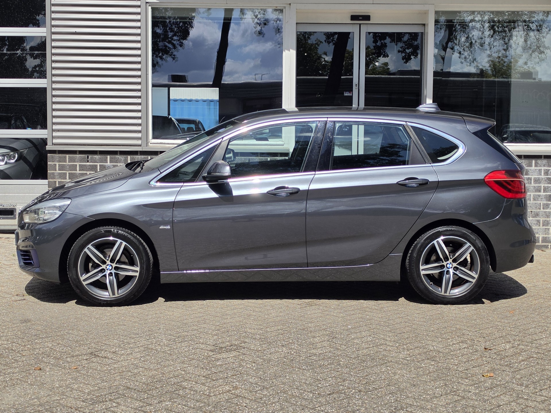 Foto van BMW 216i Active Tourer