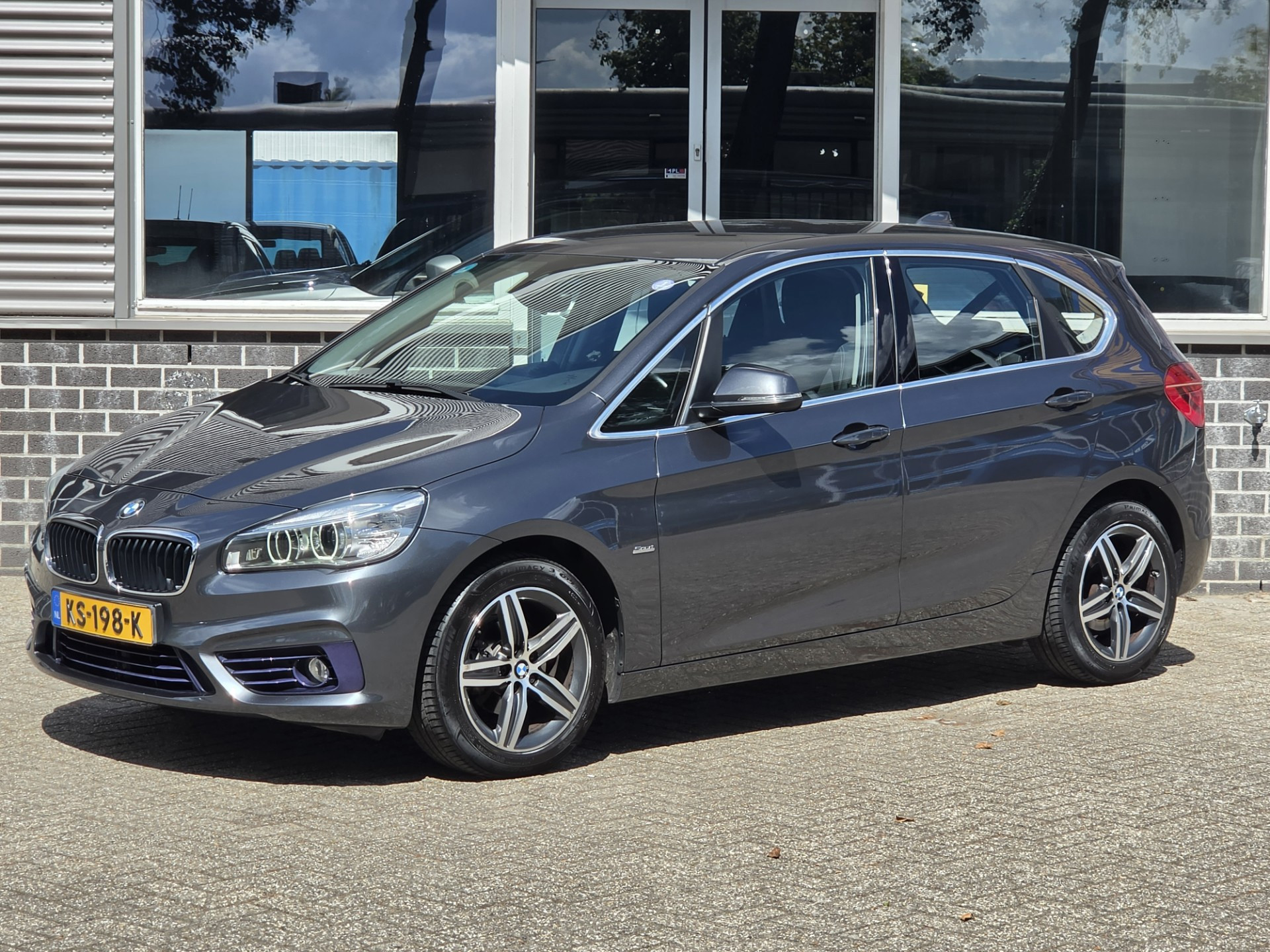 Foto van BMW 216i Active Tourer