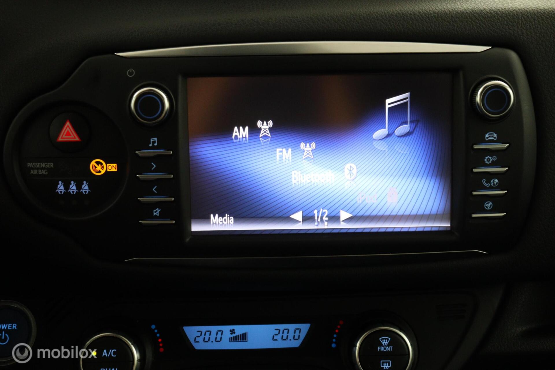 Foto van Toyota Toyota Yaris Hybrid