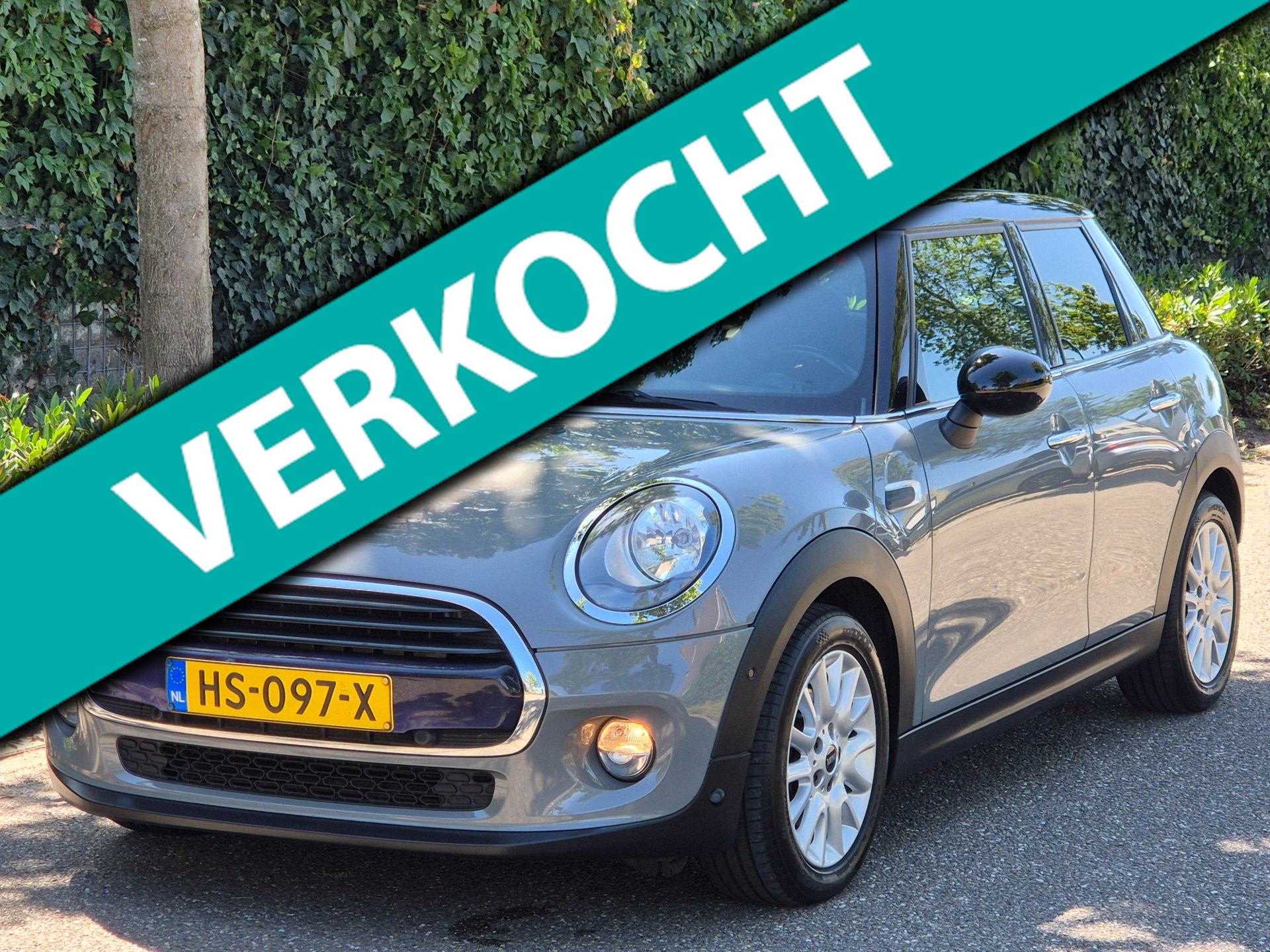 Mini Cooper 1.5 Cooper Salt Business 2016 - voorkant