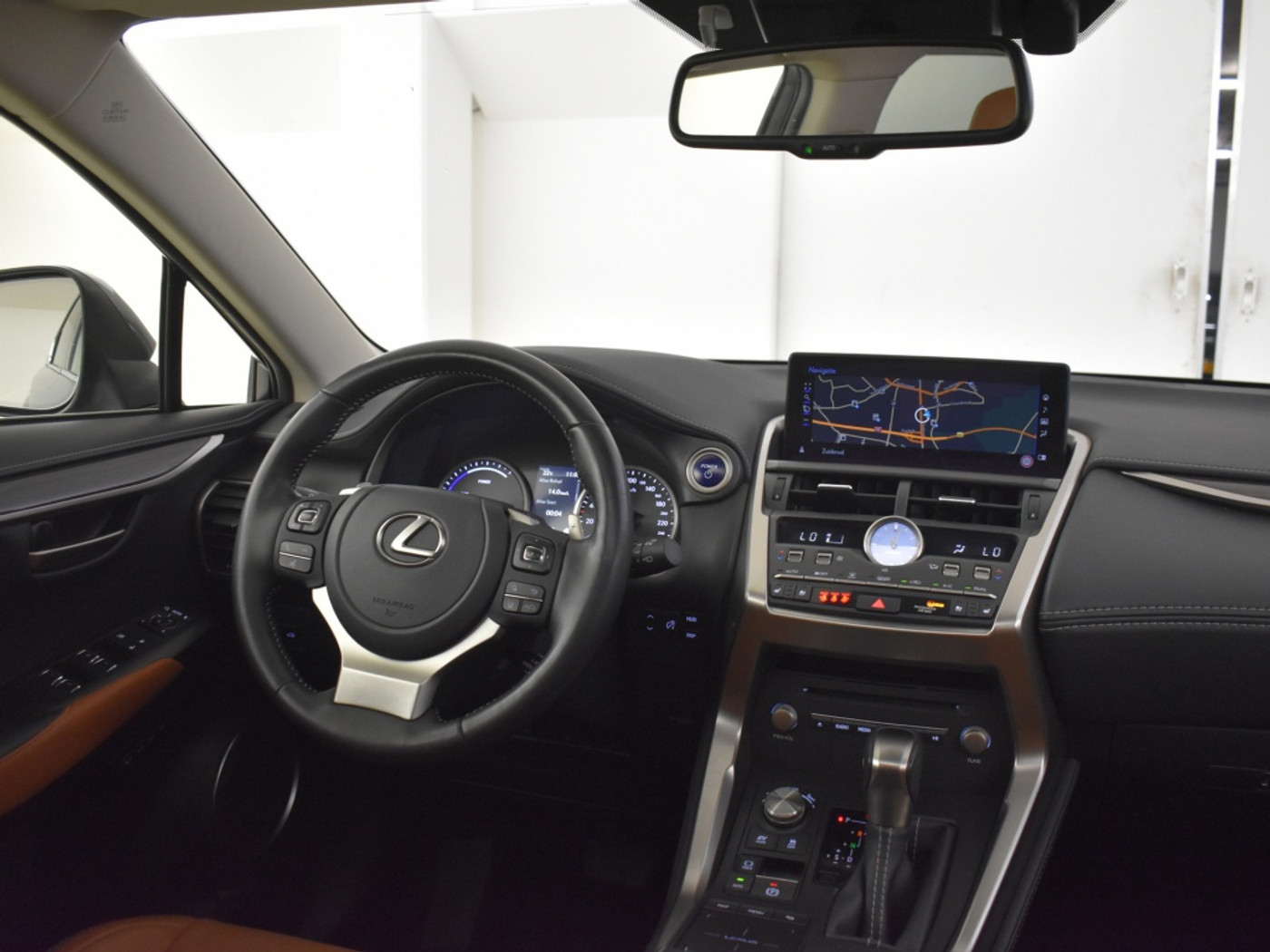 Foto van Lexus Lexus Nx300h