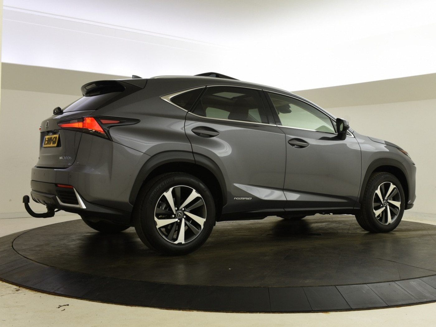 Foto van Lexus Lexus Nx300h