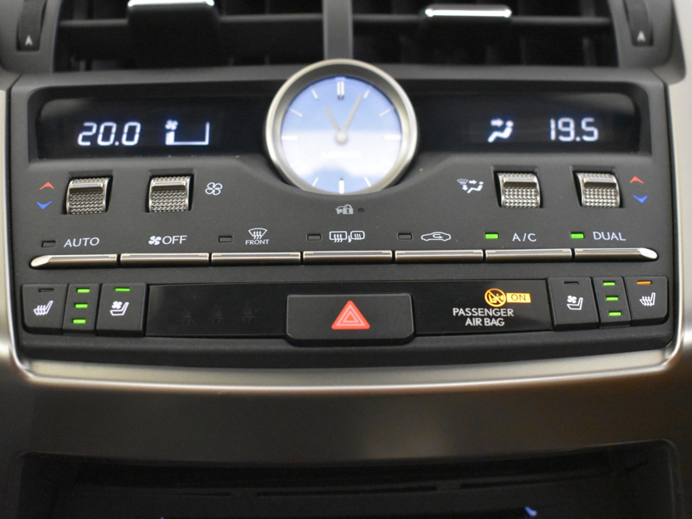 Foto van Lexus Lexus Nx300h