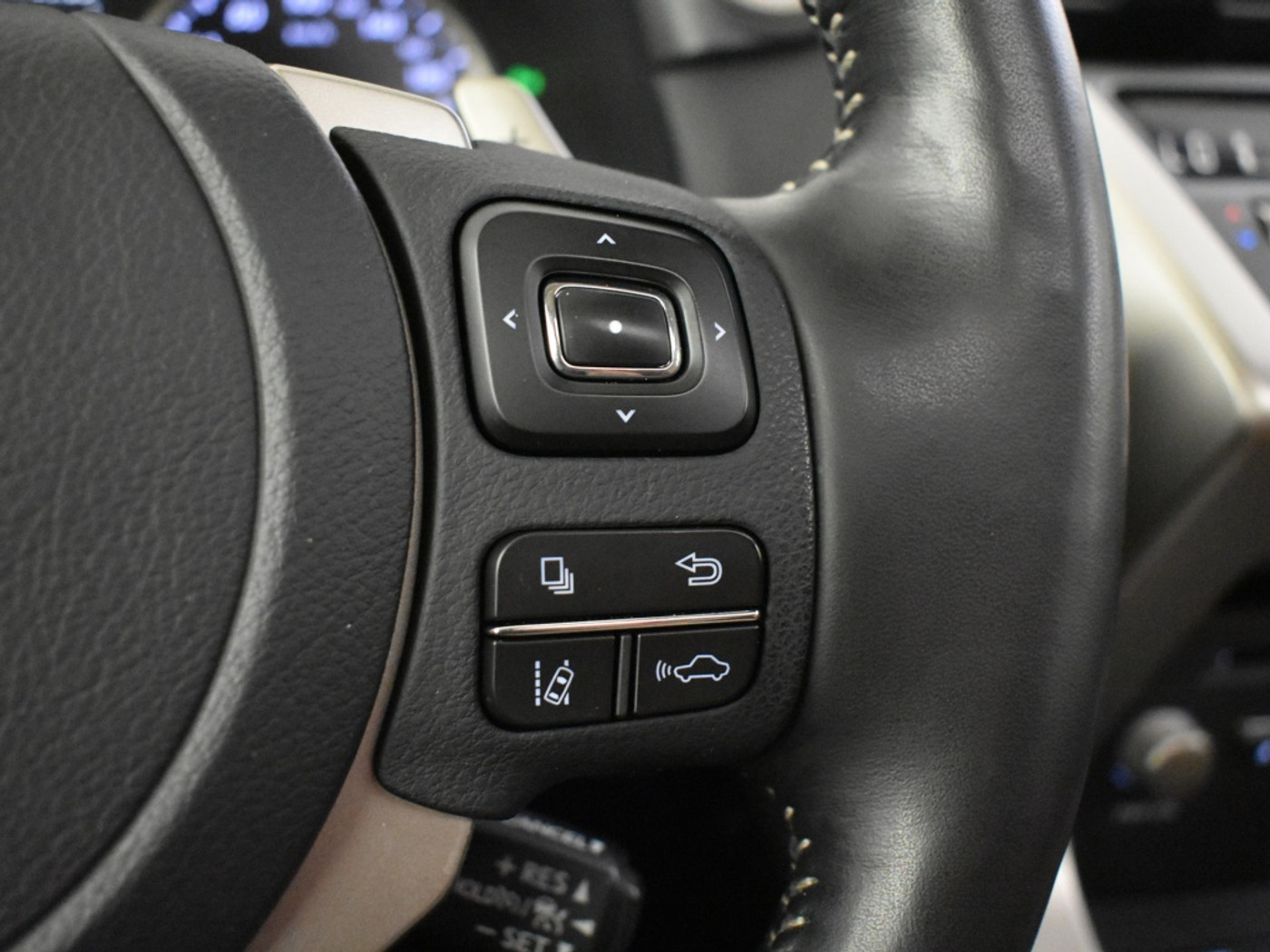 Foto van Lexus Lexus Nx300h