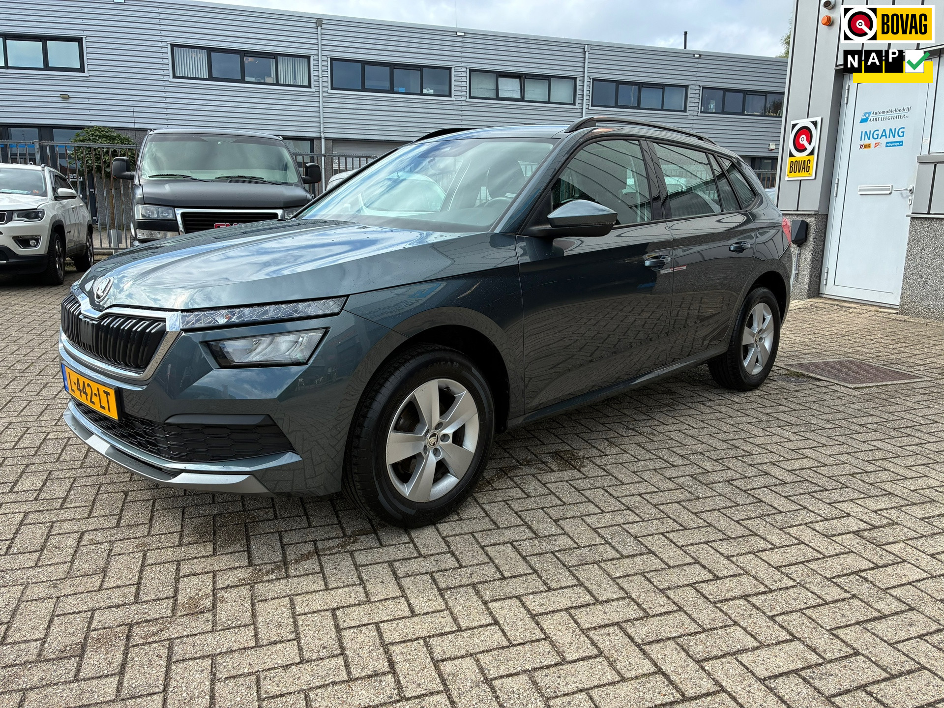 Skoda Kamiq 1.0 TSI Ambition Panoramadak Electrische Trekhaak ECC CRUISE CONTROL 2021 - voorkant