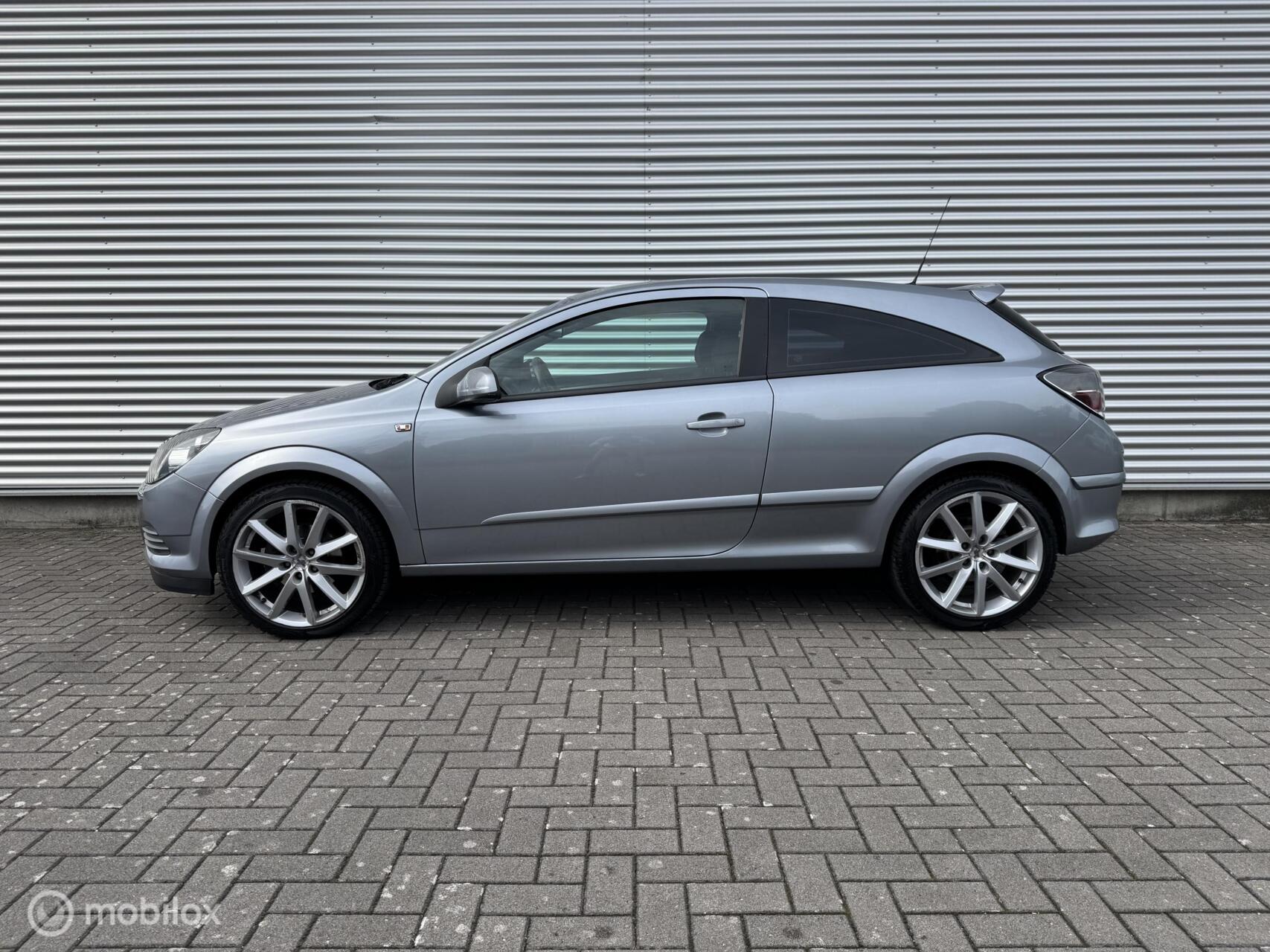 Foto van Opel Astra GTC