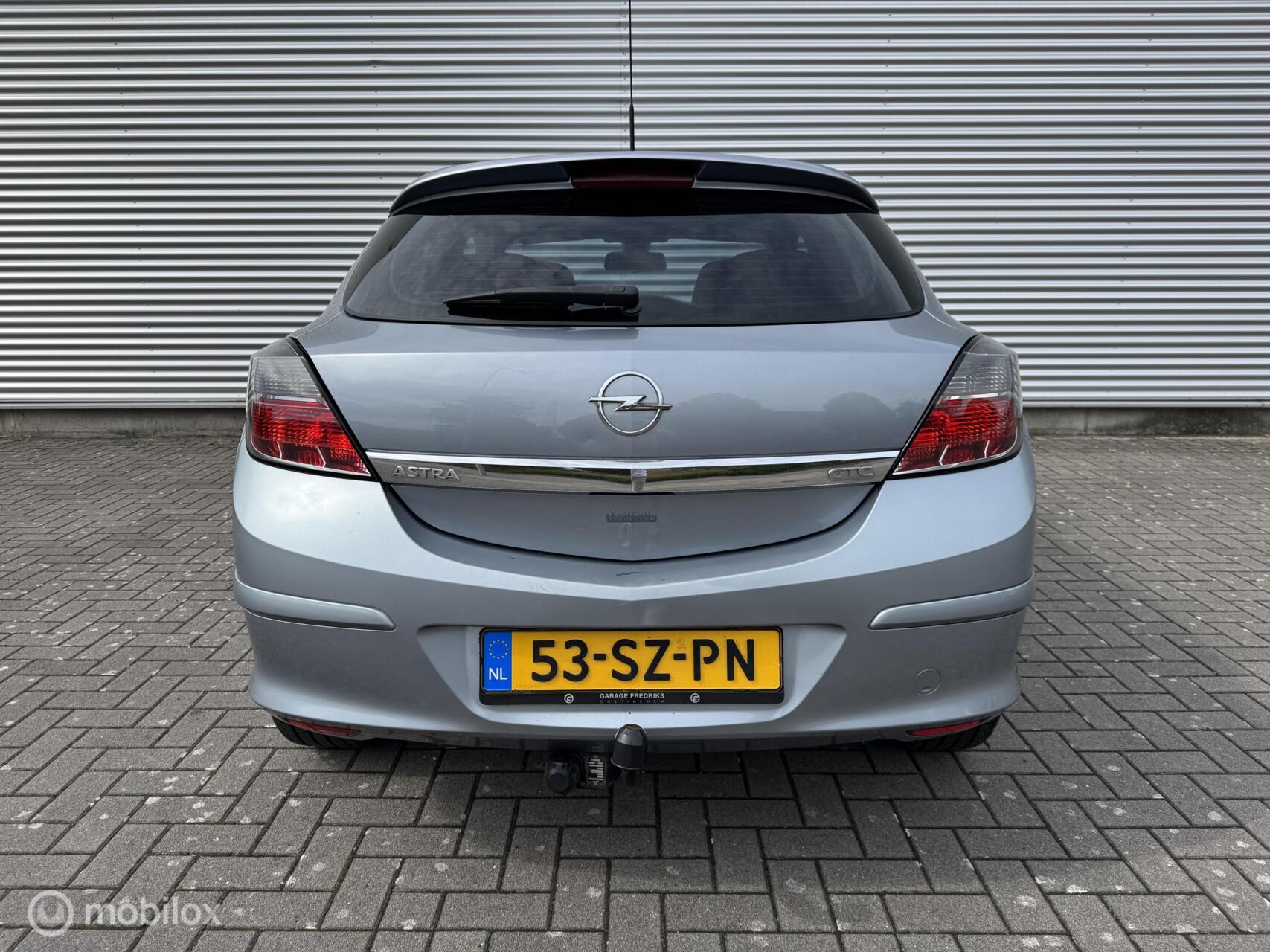 Foto van Opel Astra GTC