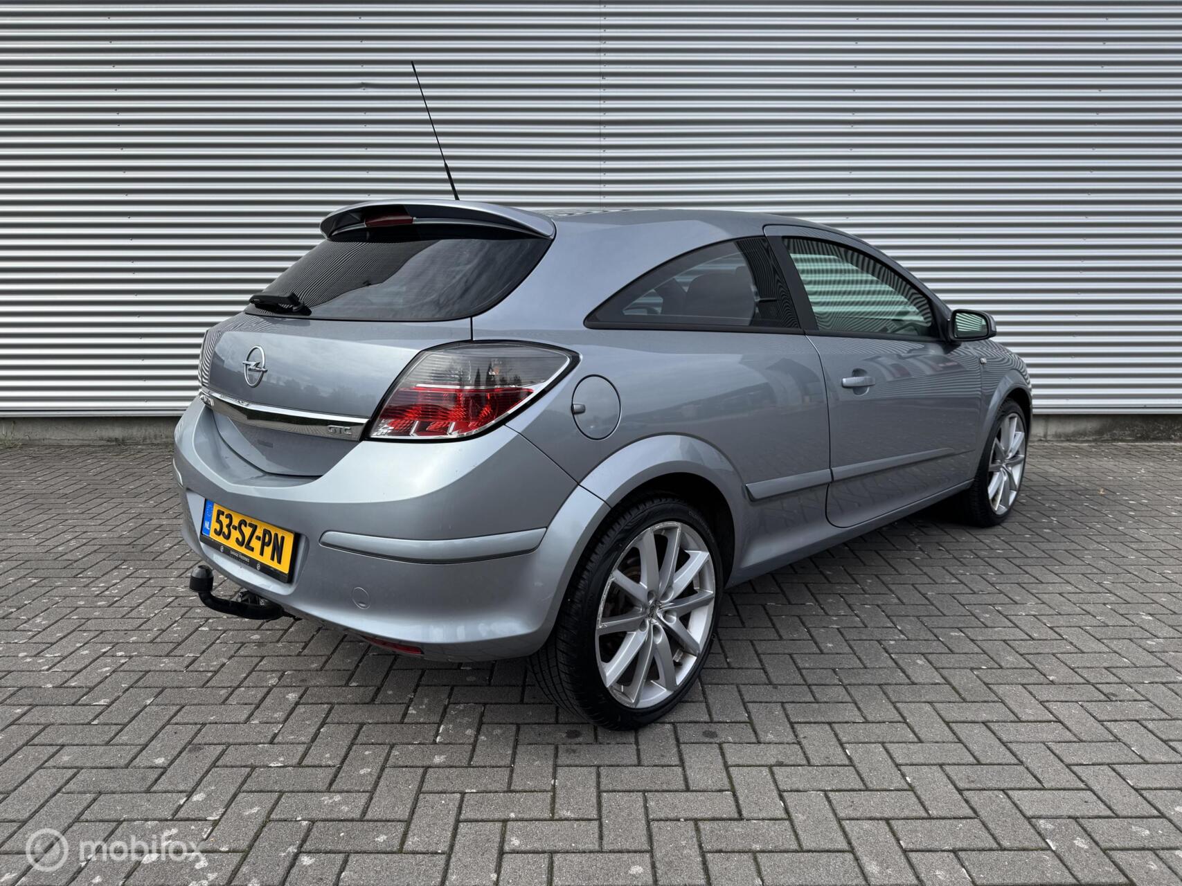 Foto van Opel Astra GTC