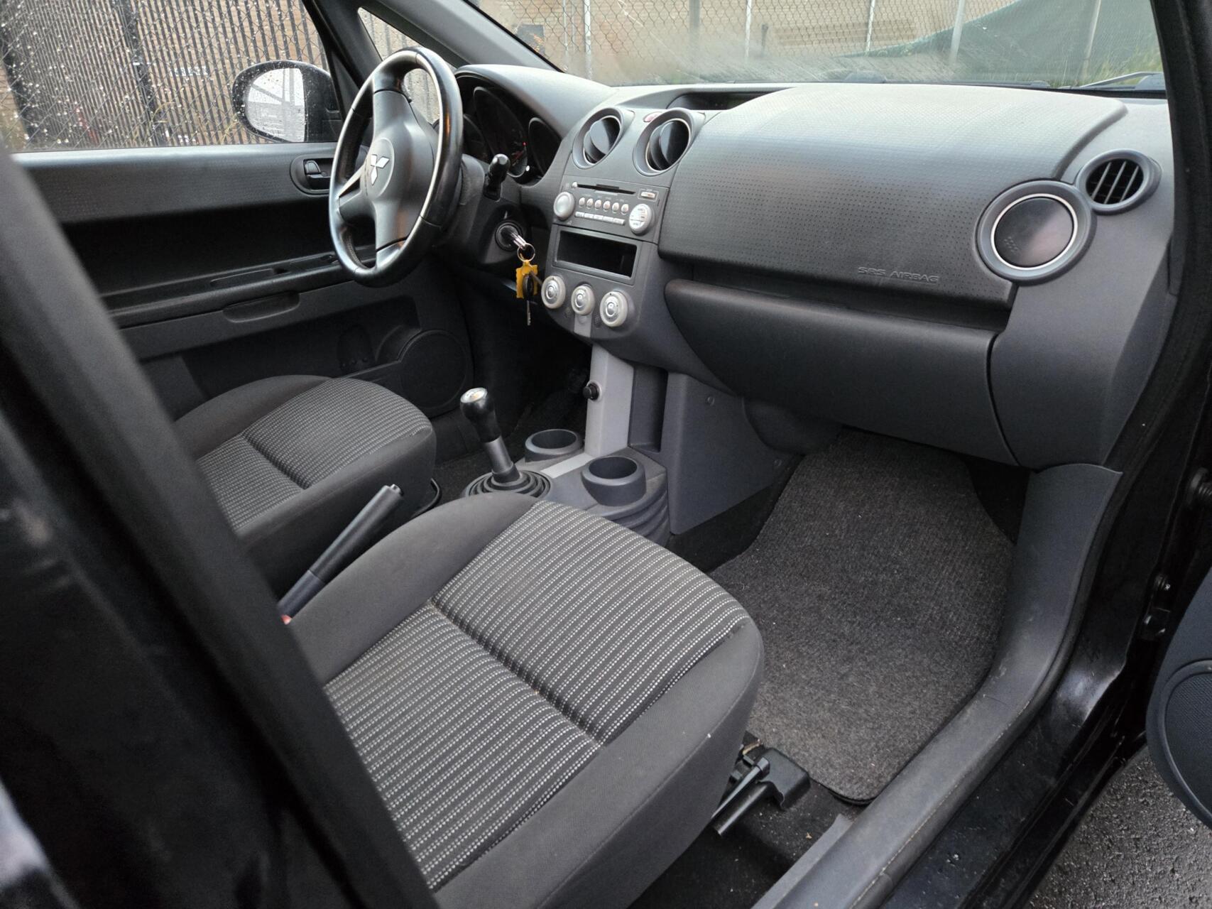 Foto van Mitsubishi Mitsubishi Colt