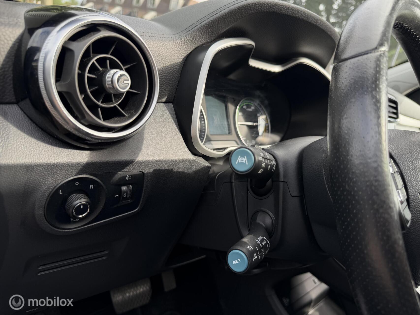 Foto van MG MG ZS Ev