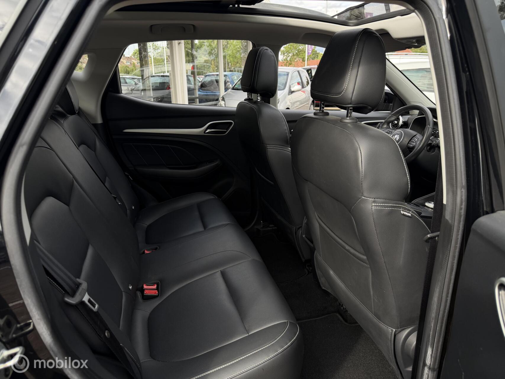 Foto van MG MG ZS Ev