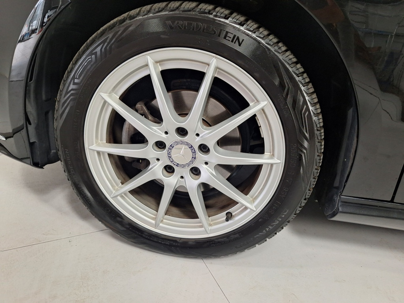 Foto van Mercedes-Benz B 180