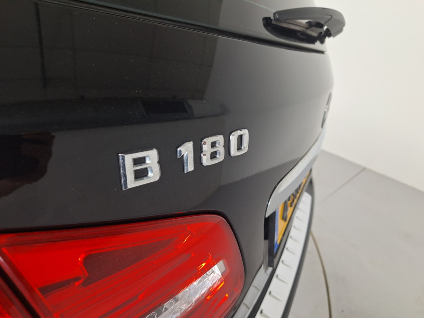 Foto van Mercedes-Benz B 180
