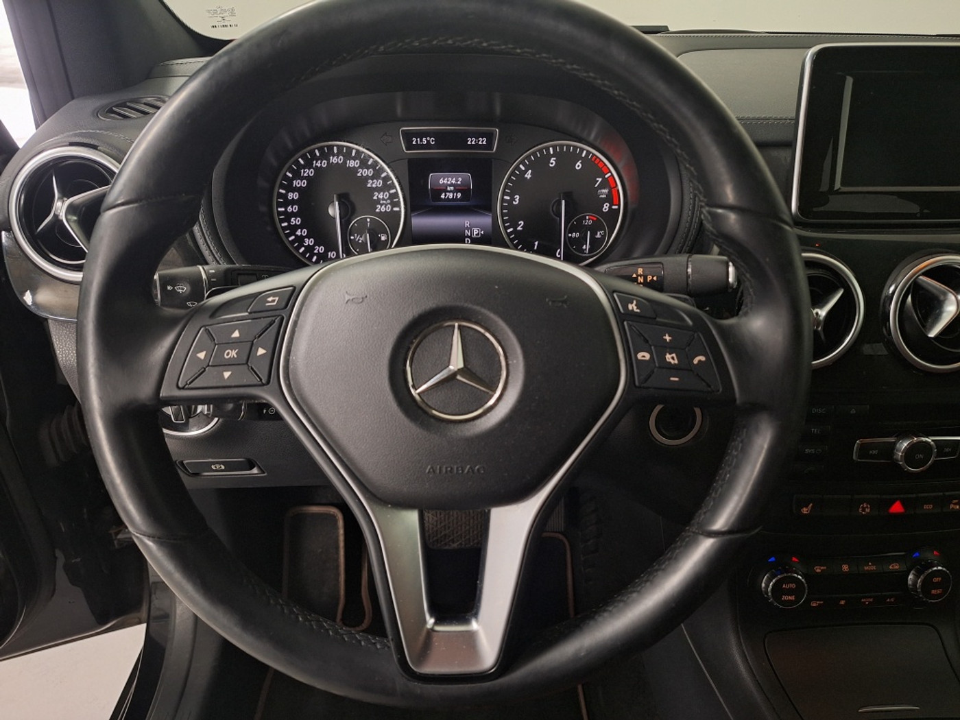 Foto van Mercedes-Benz B 180