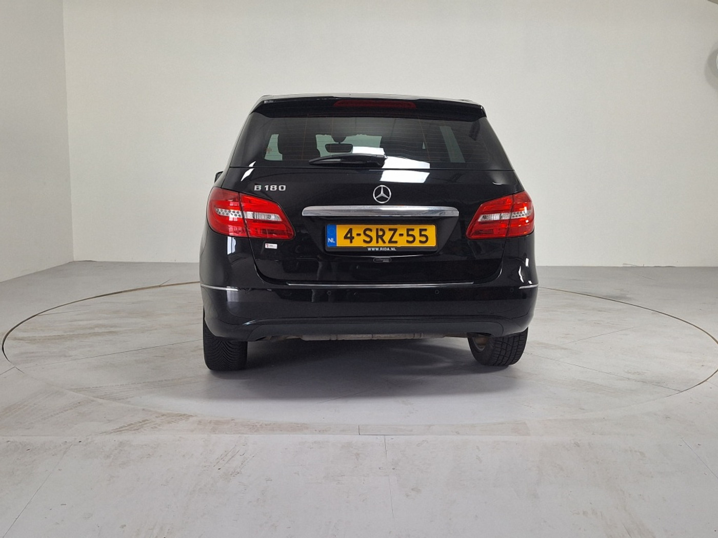 Foto van Mercedes-Benz B 180