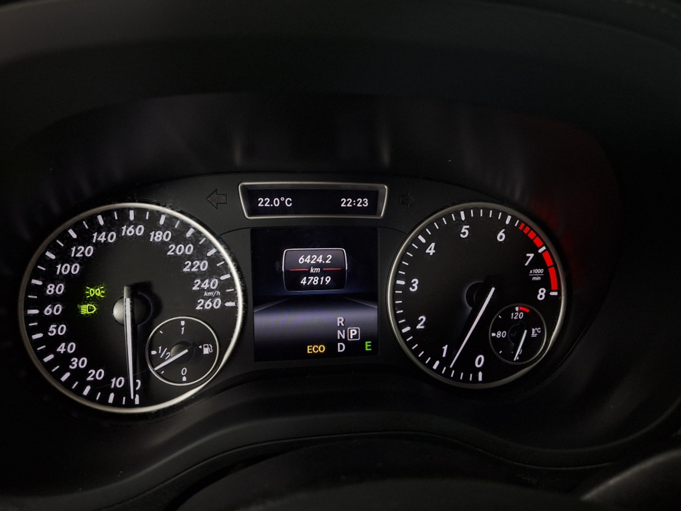 Foto van Mercedes-Benz B 180