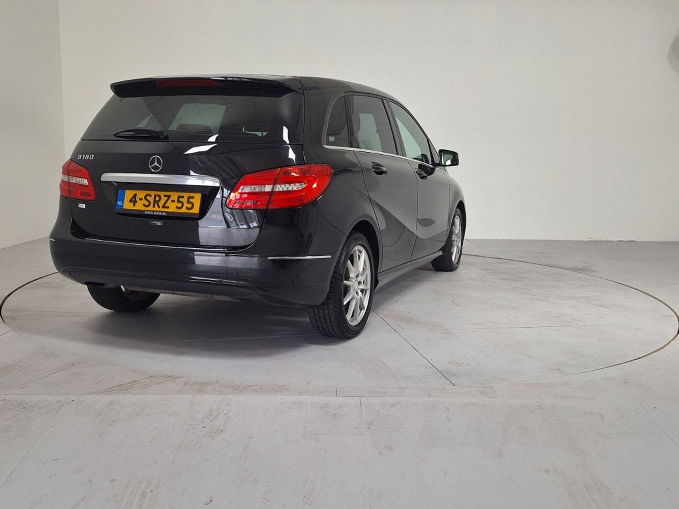 Foto van Mercedes-Benz B 180