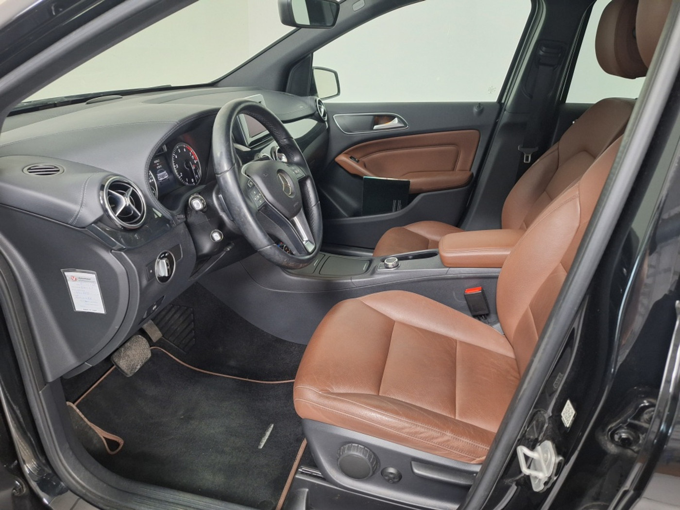 Foto van Mercedes-Benz B 180