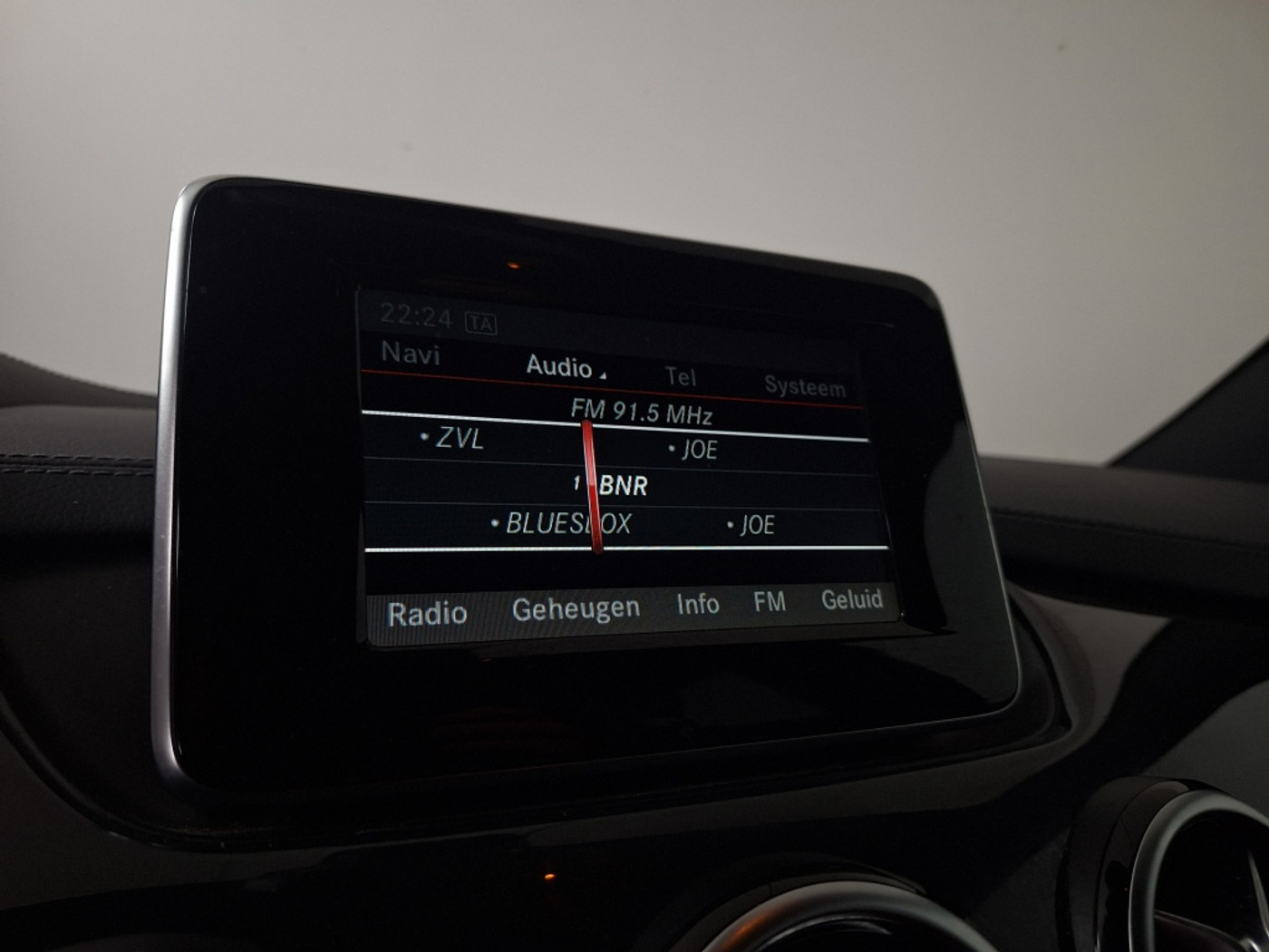 Foto van Mercedes-Benz B 180