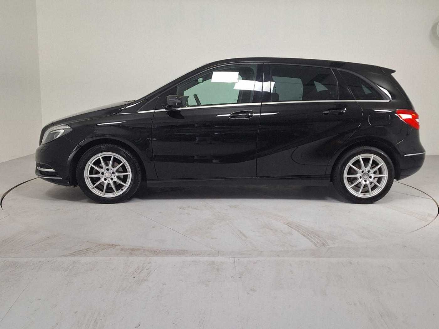 Foto van Mercedes-Benz B 180
