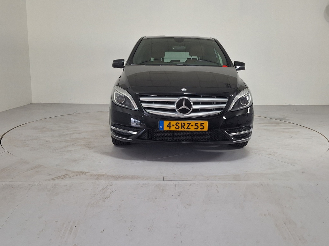 Foto van Mercedes-Benz B 180