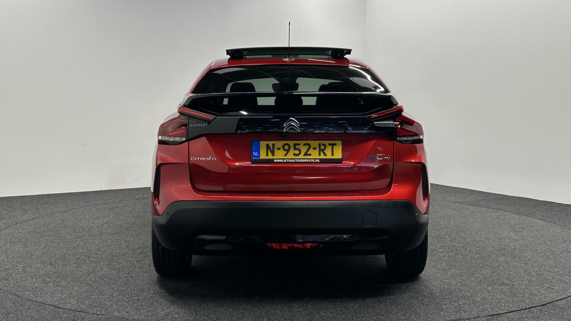 Foto van Citroen E-c4