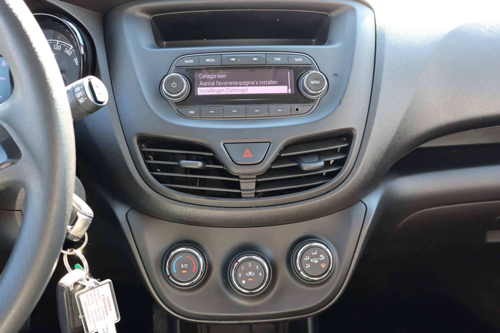 Foto van Opel Karl / Viva