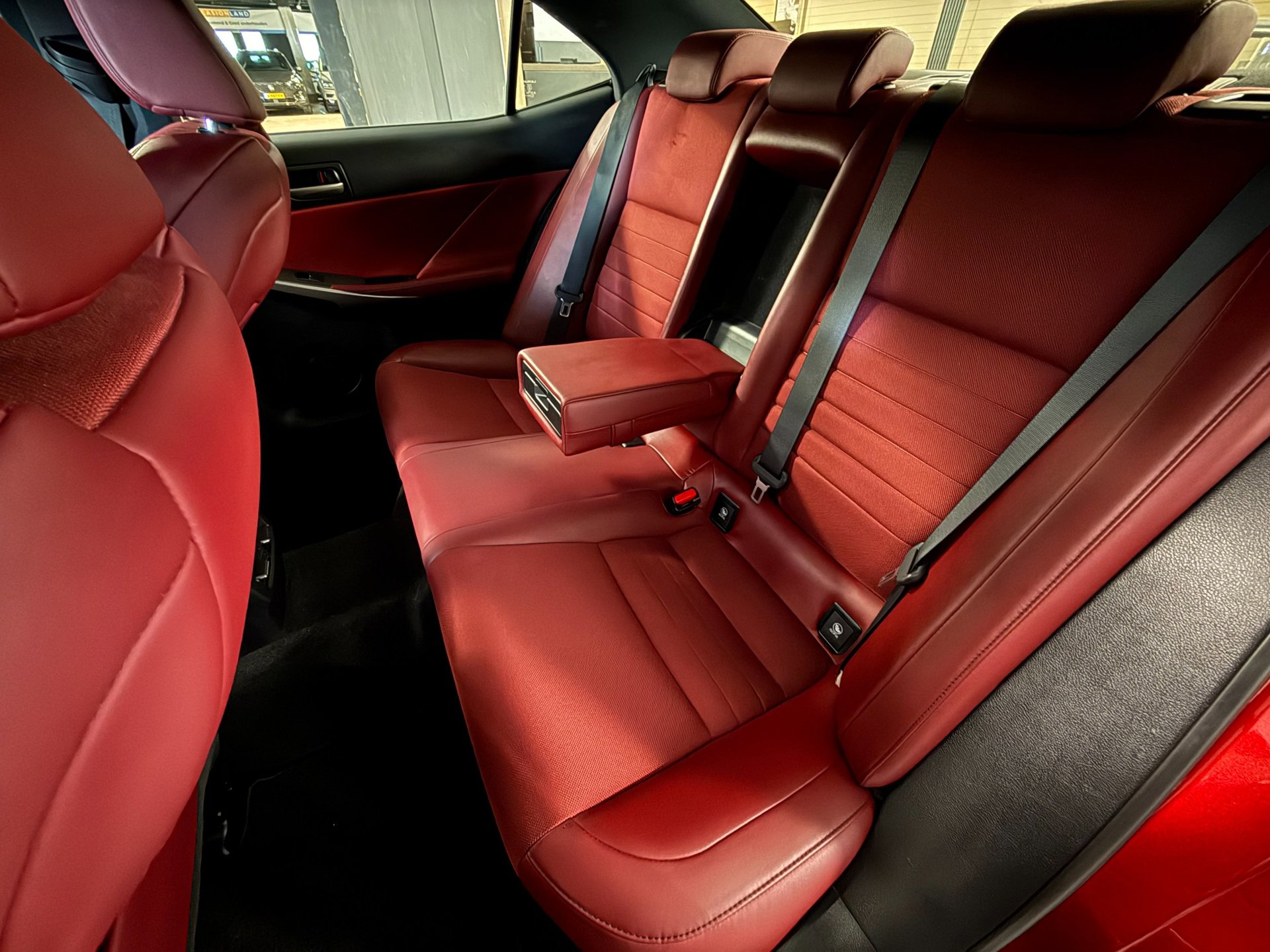 Foto van Lexus Lexus Is300h