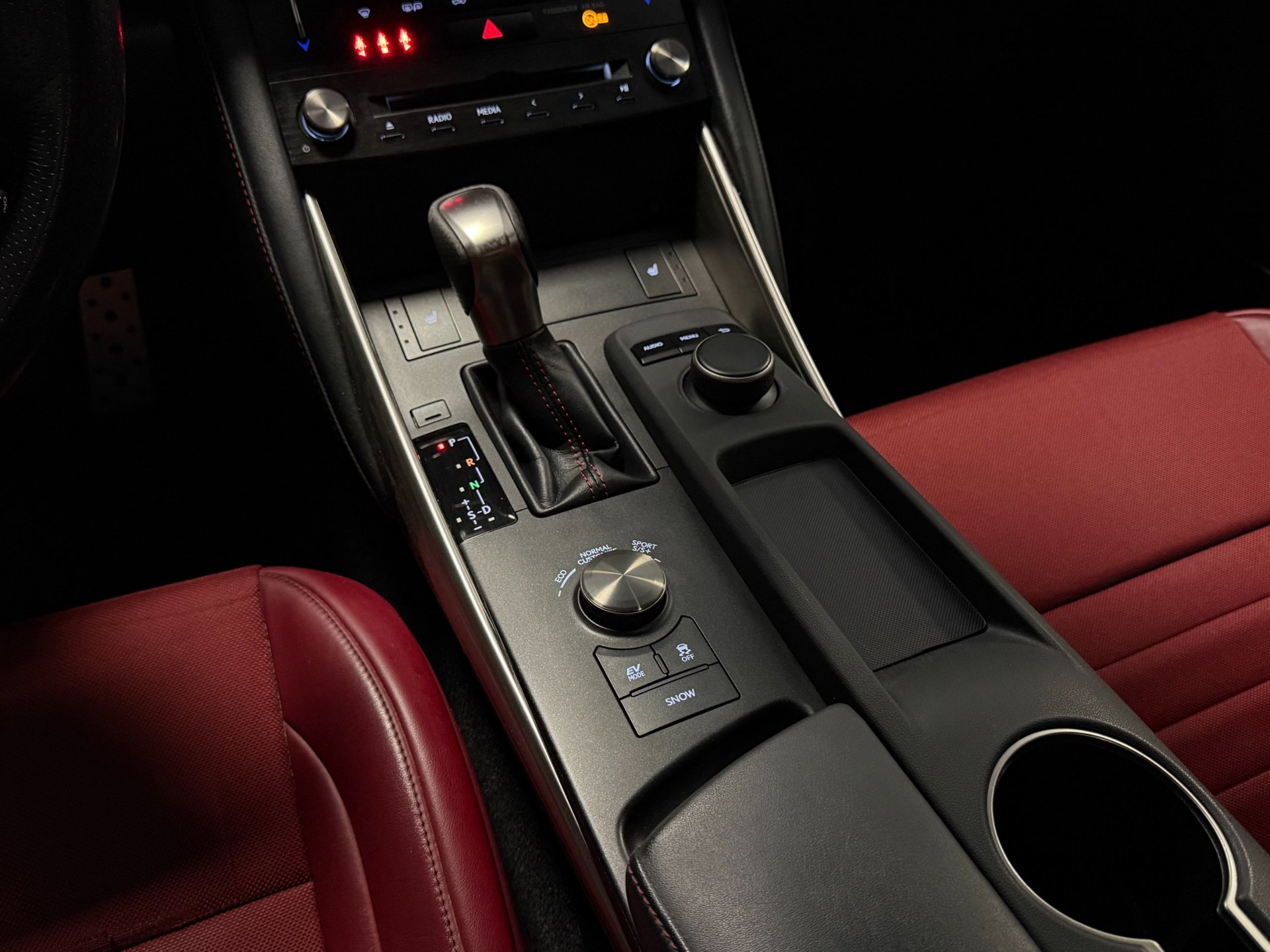 Foto van Lexus Lexus Is300h