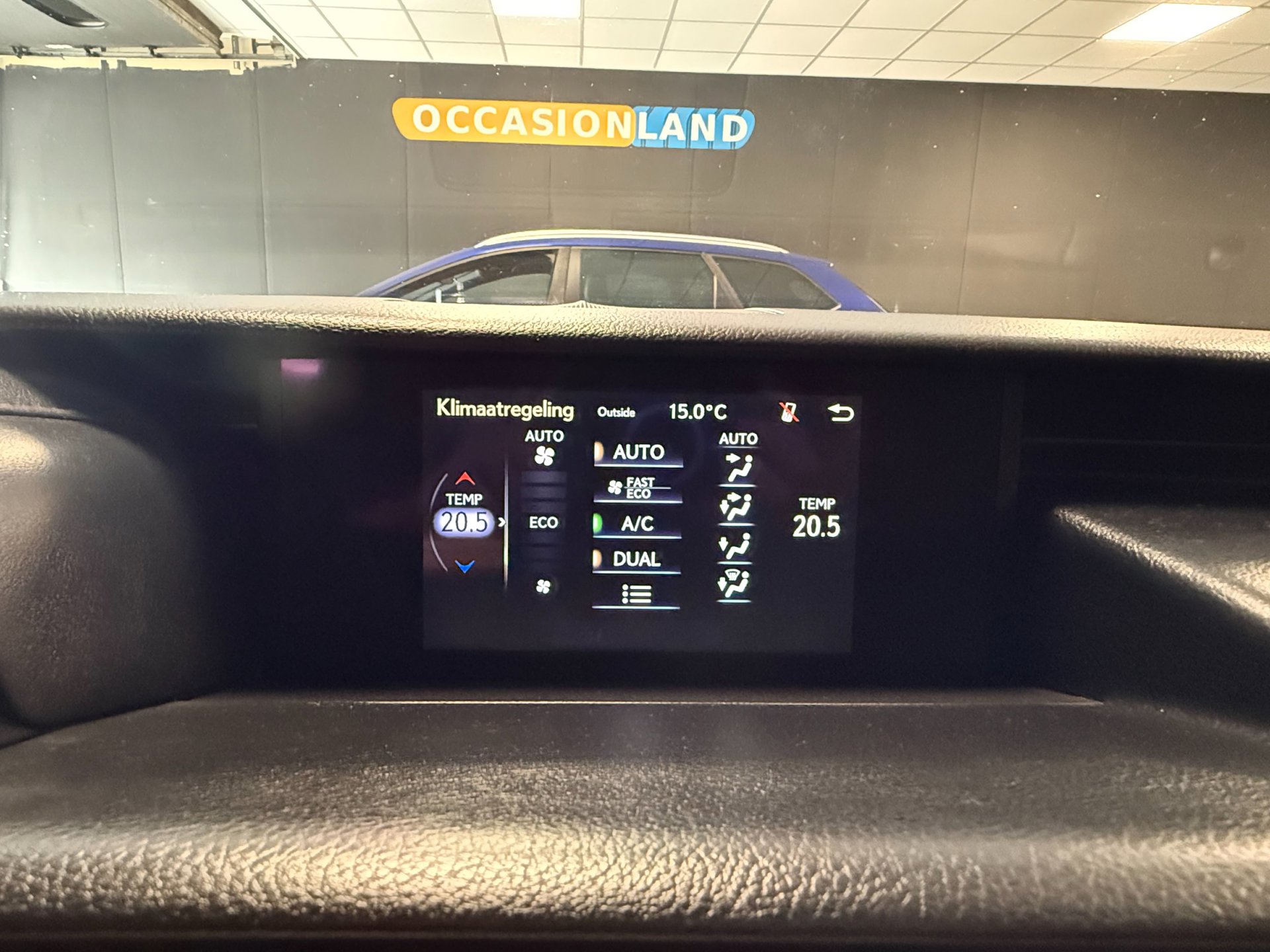 Foto van Lexus Lexus Is300h