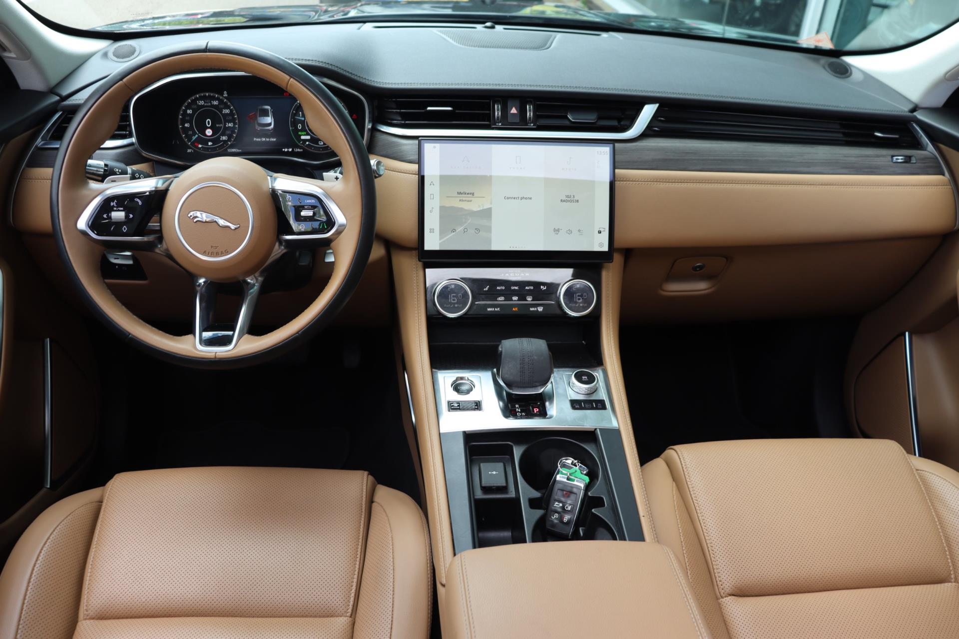 Foto van Jaguar F-pace