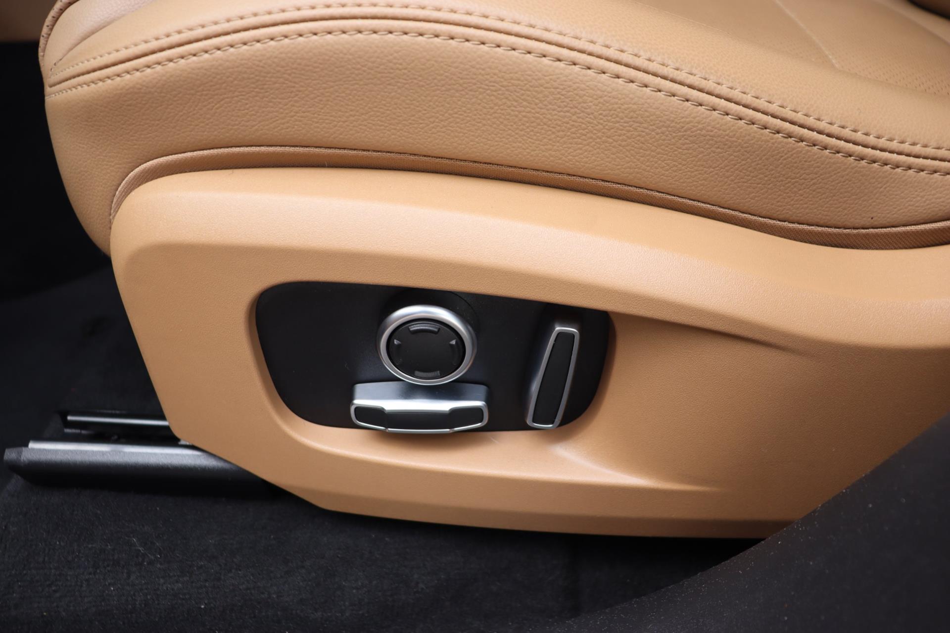 Foto van Jaguar F-pace