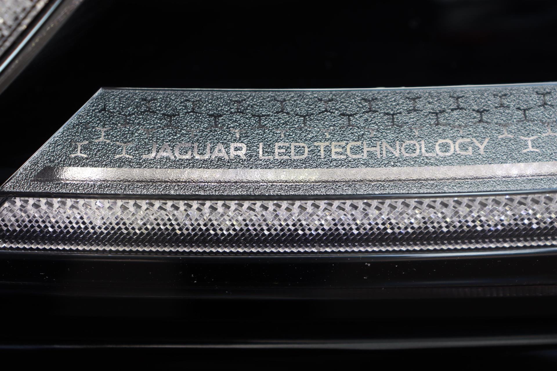Foto van Jaguar F-pace