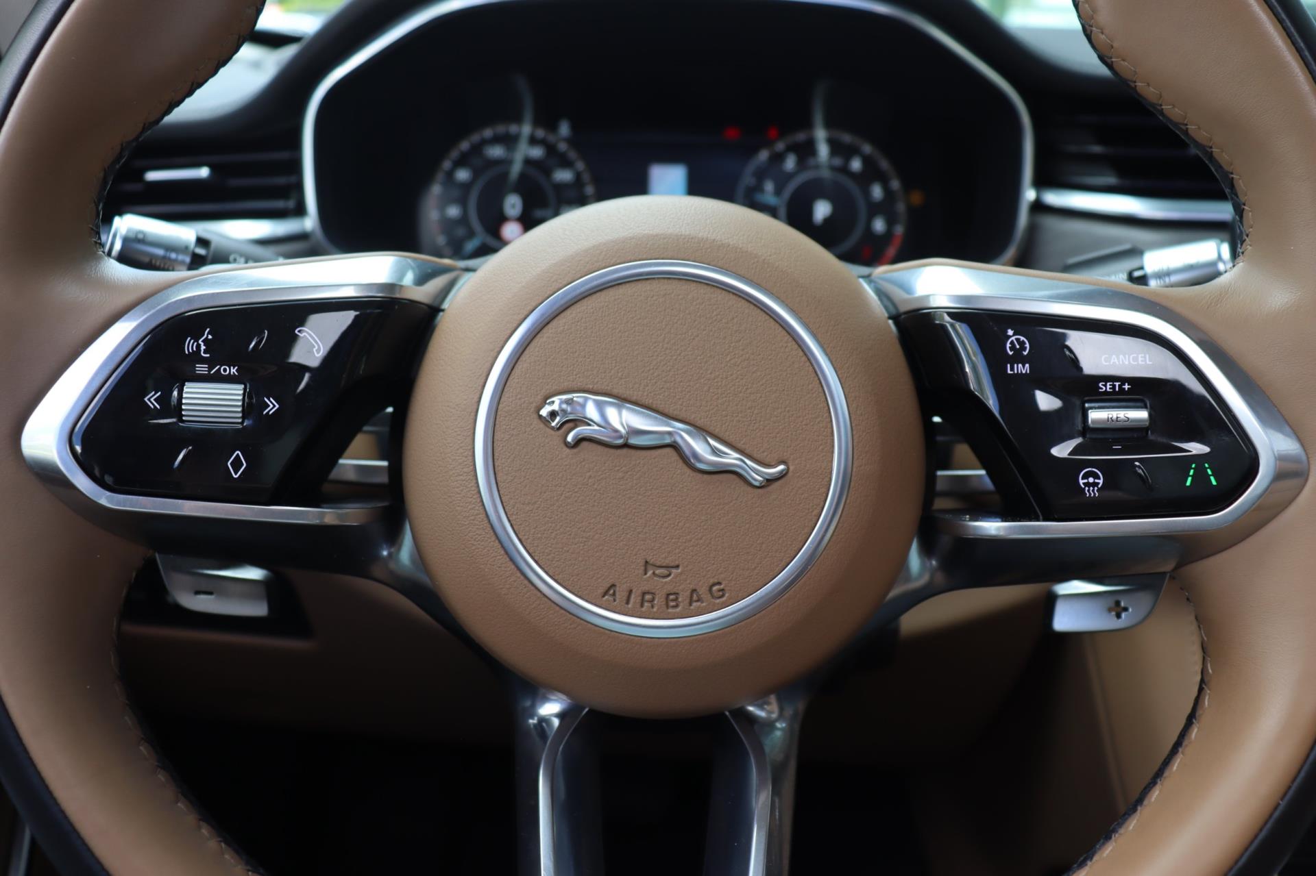 Foto van Jaguar F-pace